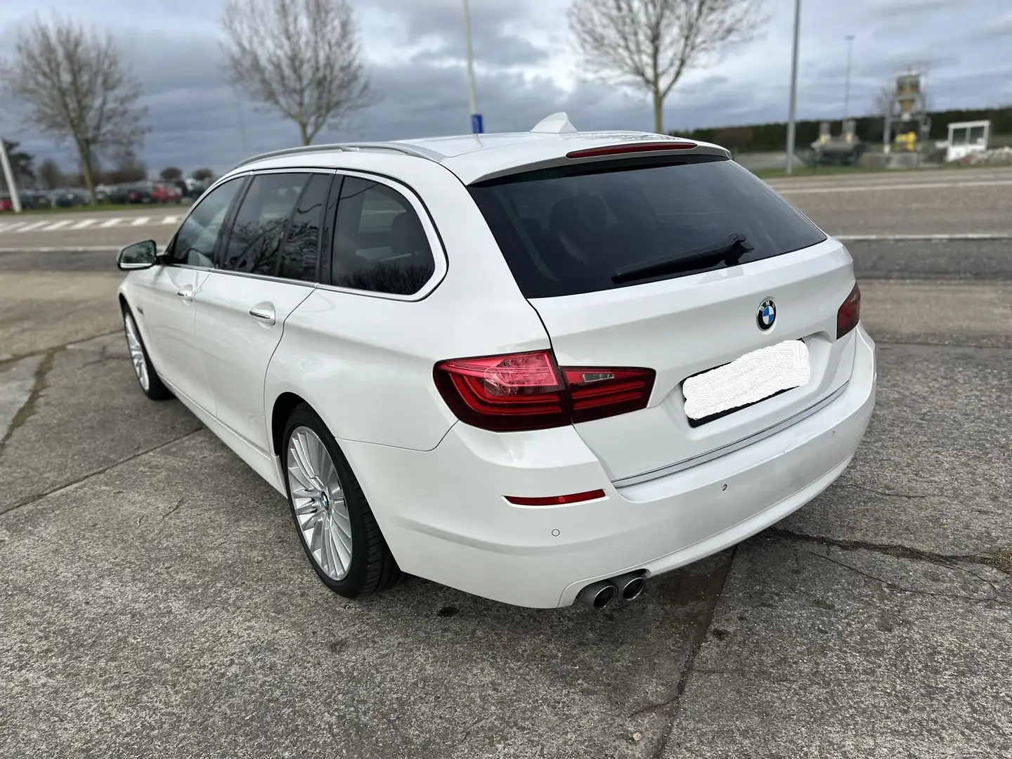 BMW 520 d Luxury Blanc - 2