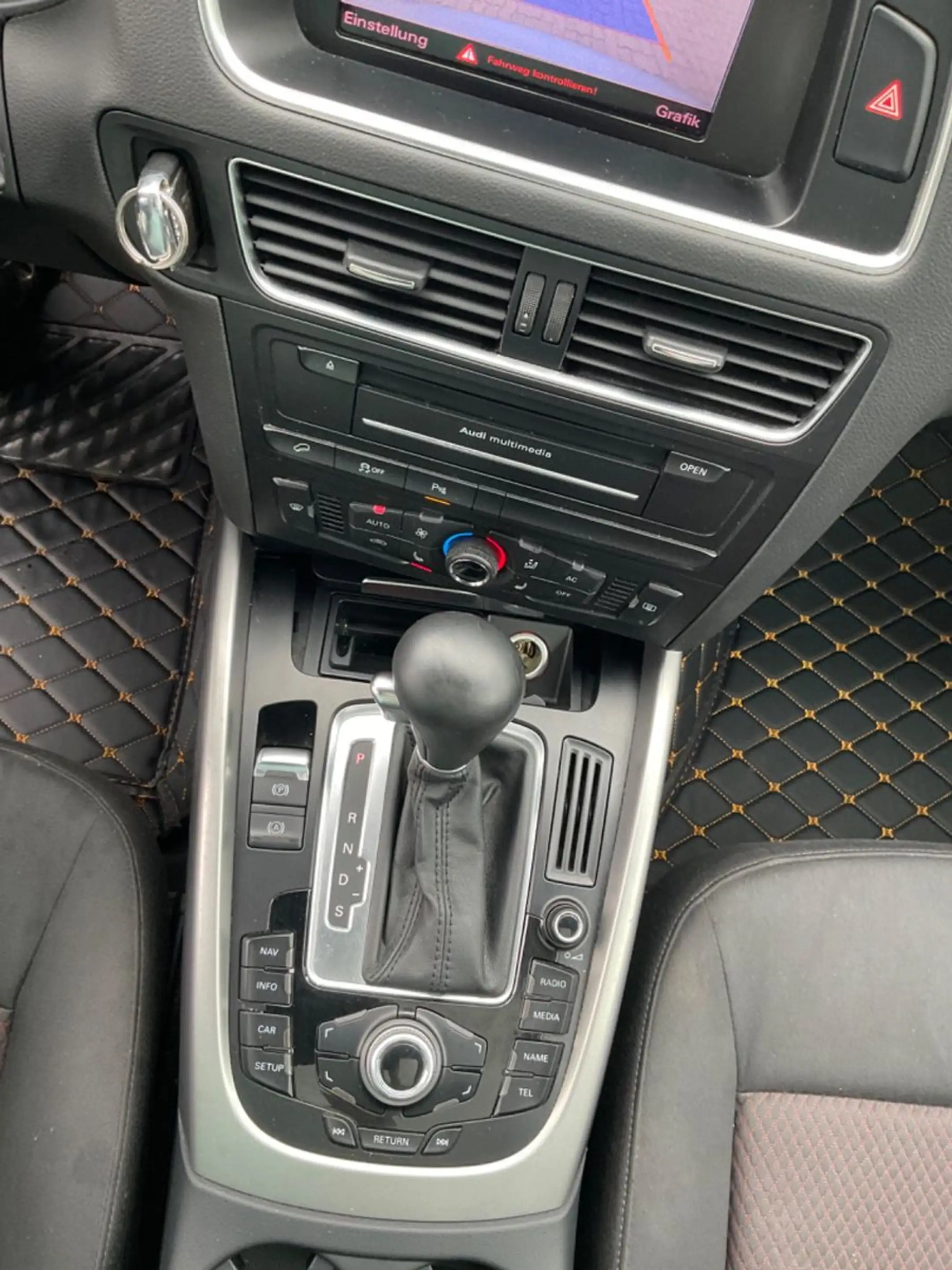 Audi Q5 2.0 TFSI *Quattro* *TÜV 04.2028* — photo 14