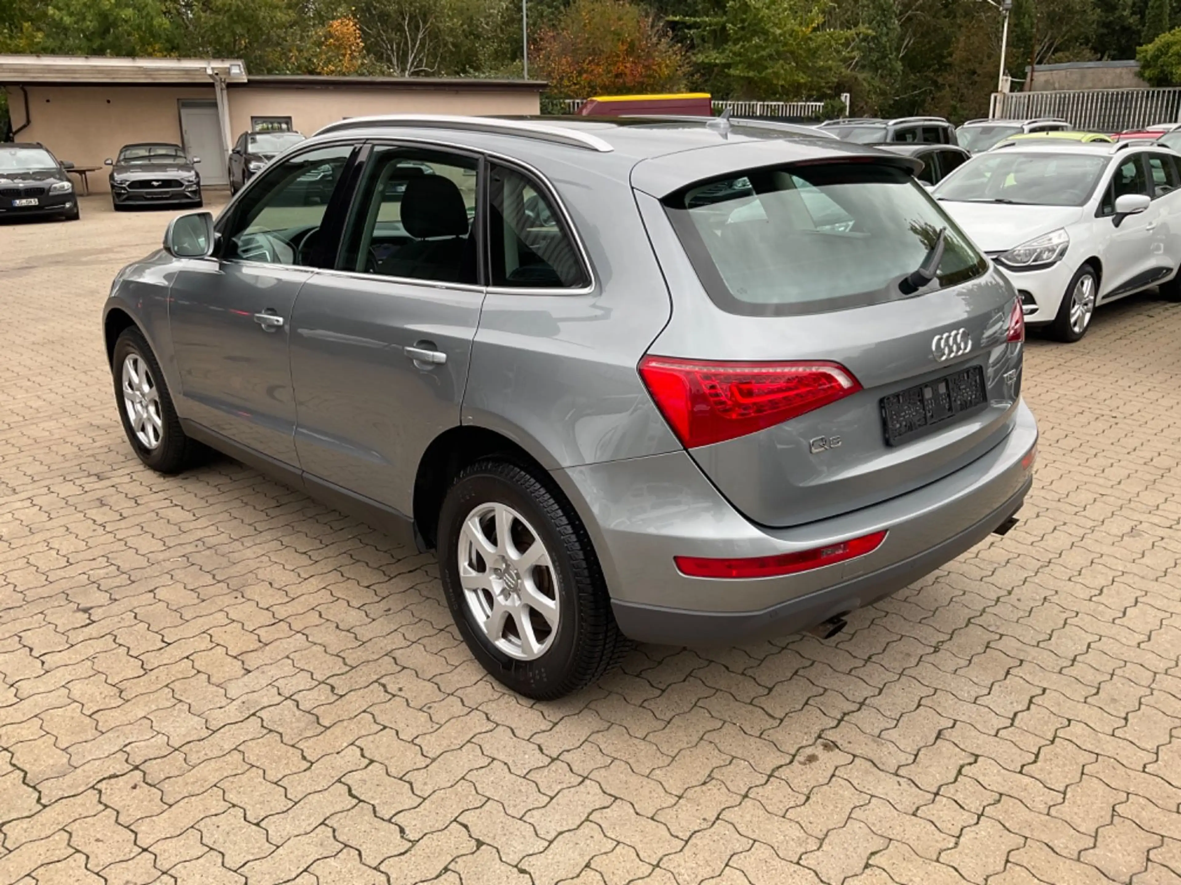 Audi Q5 2.0 TFSI *Quattro* *TÜV 04.2028* — photo 9