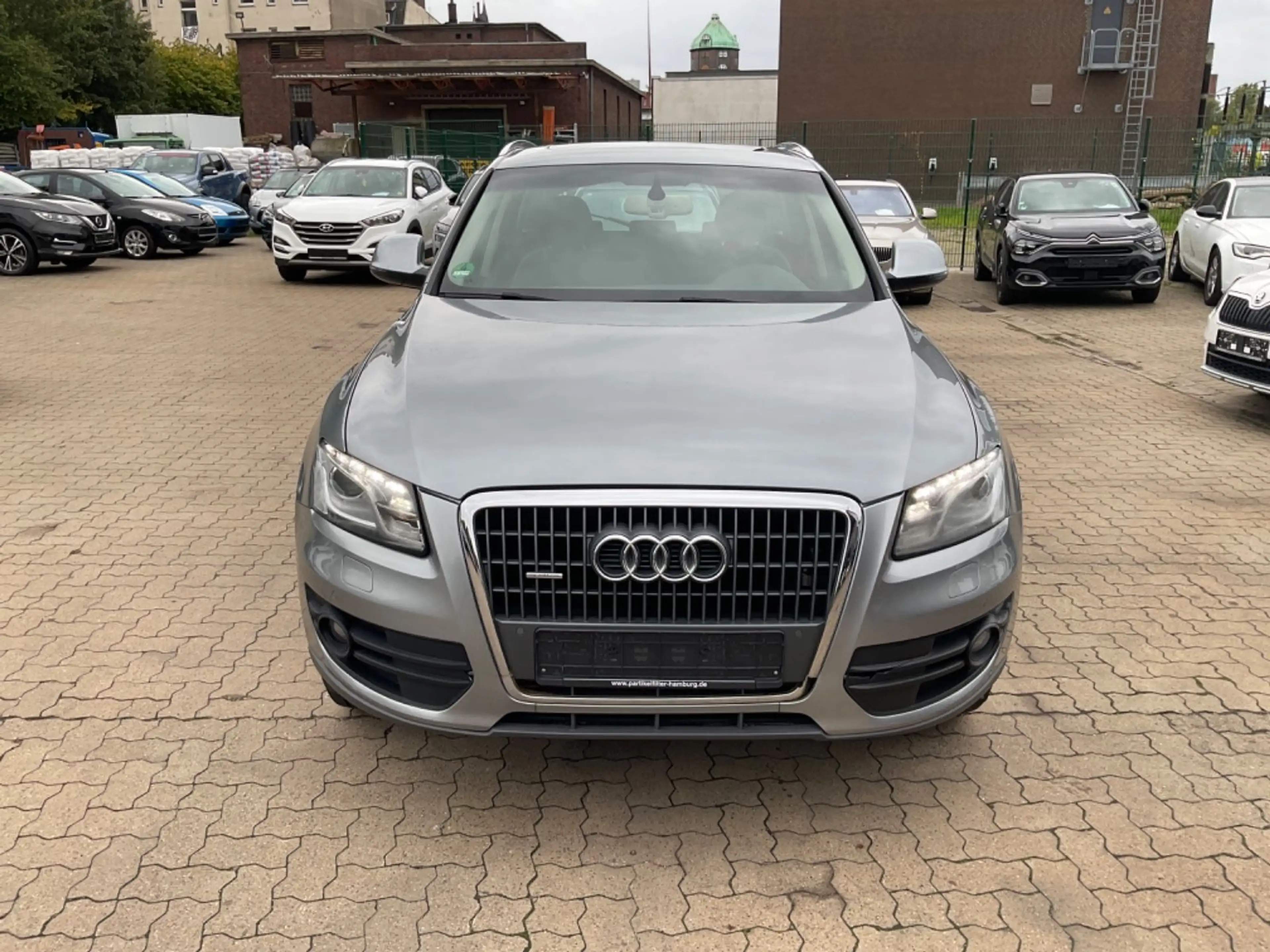 Audi Q5 2.0 TFSI *Quattro* *TÜV 04.2028* — photo 2
