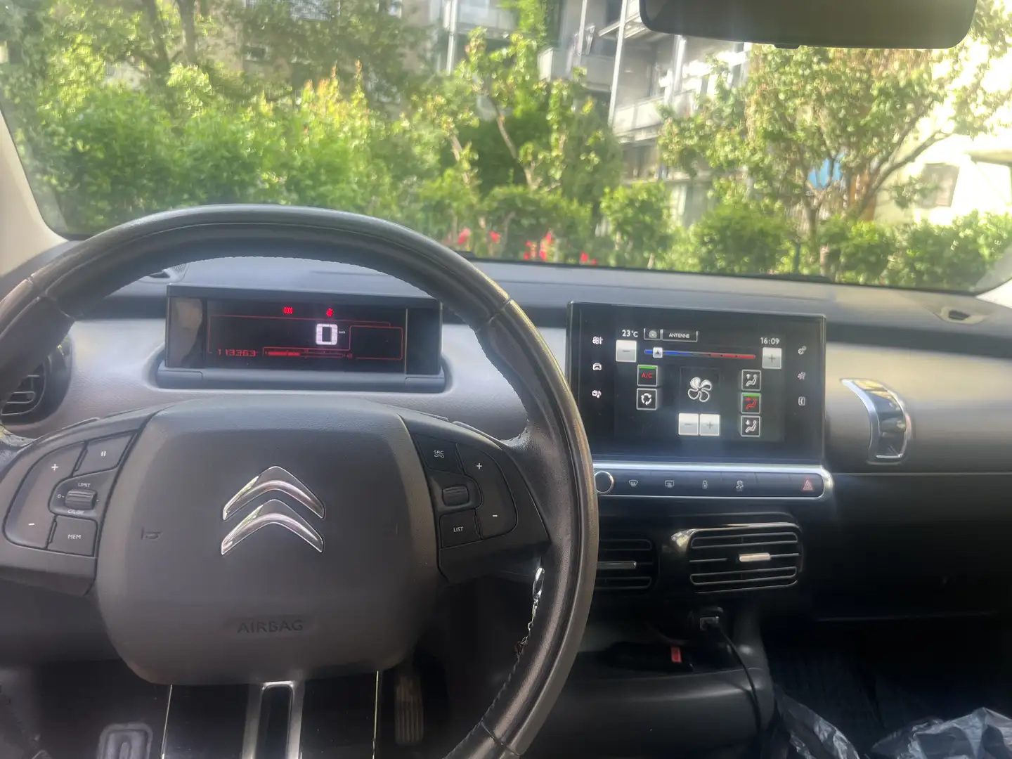 Citroen C4 Cactus PureTech 82 Shine - 1