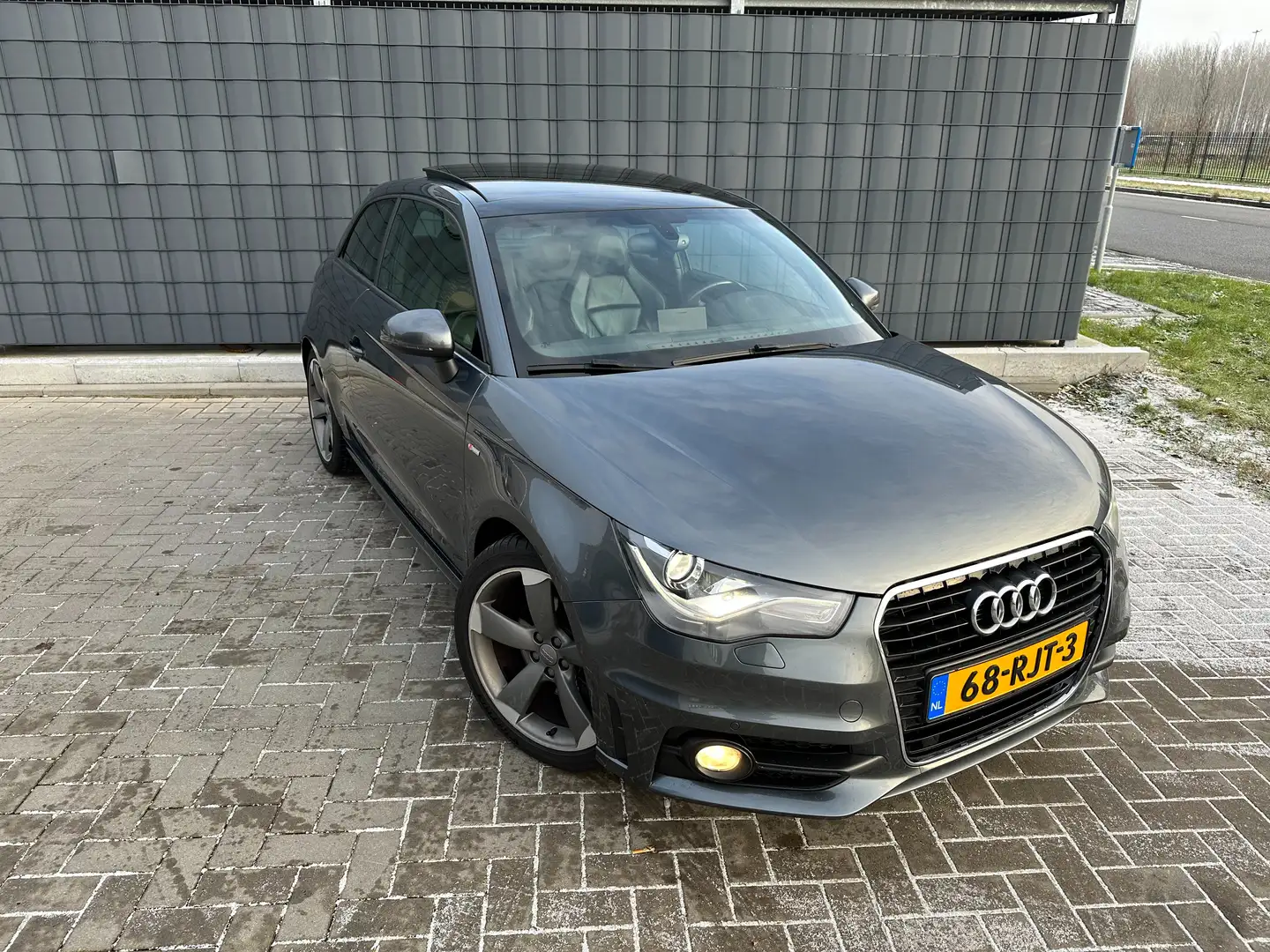 Audi A1 1.4 TFSI 185pk / +WINTERSET / PANO DAK / AUTOMAAT Grijs - 1