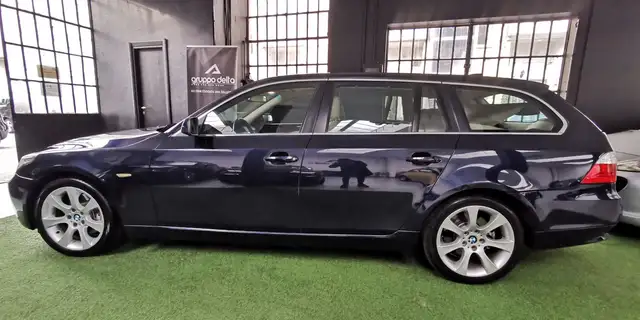 BMW 5 Series view 2