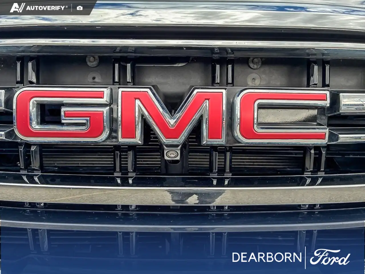 GMC Yukon снимка GMC Yukon