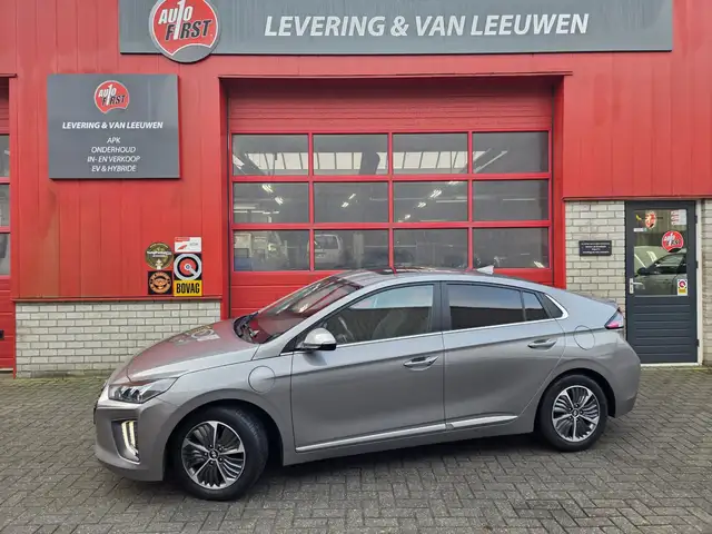 Hyundai IONIQ 1.6 GDi PHEV Premium Sky Navigatie/ Schuifdak/ Sto