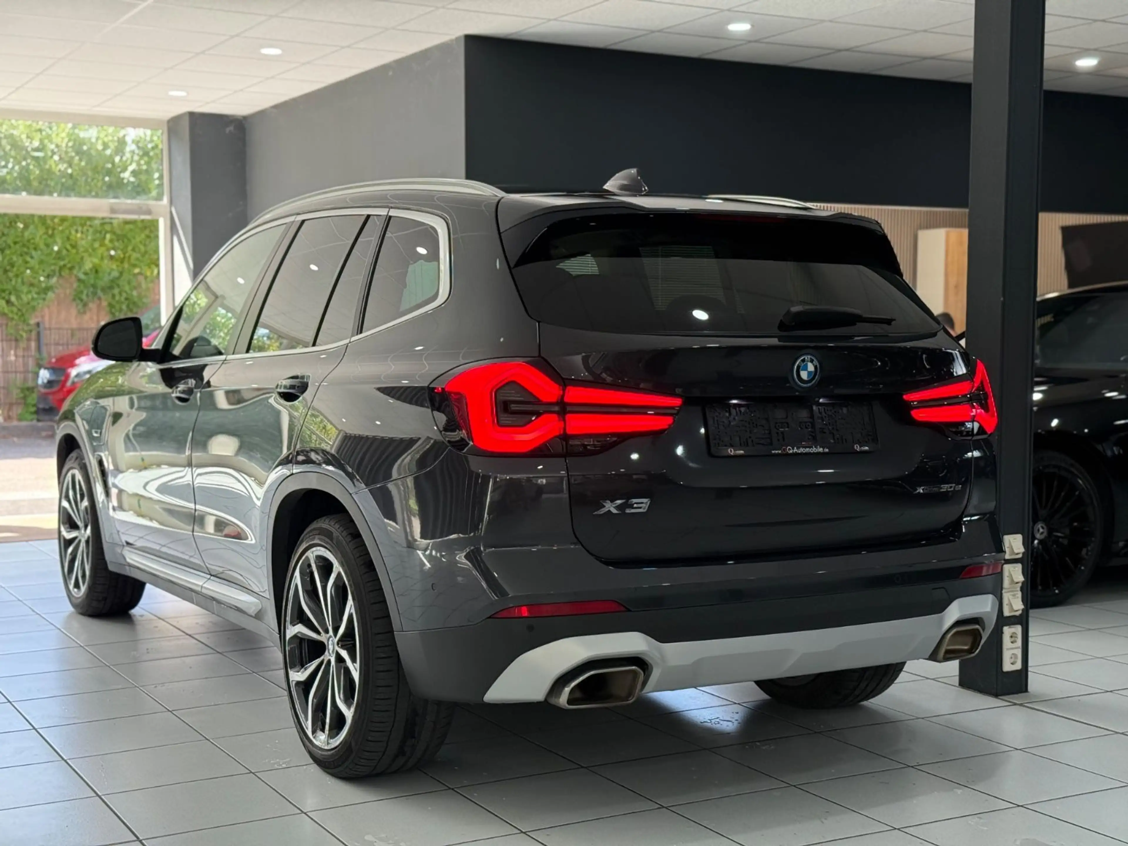 BMW X3 xDrive 30e*PANO*HEADUP*MEMORY*LASER*KAMERA* — photo 3