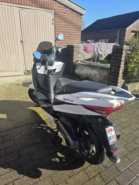 Aprilia SXR 50 - foto 4