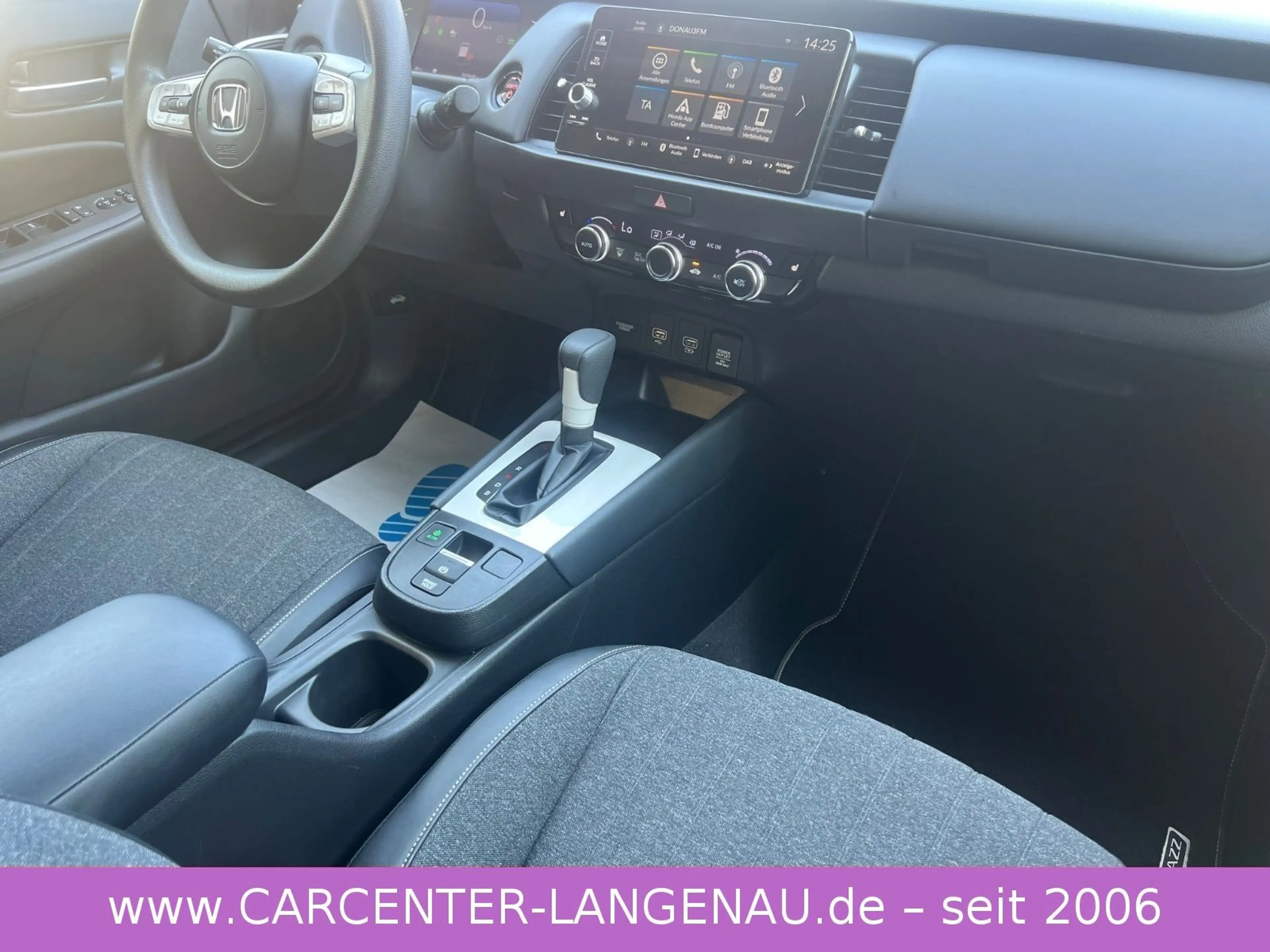 Honda Jazz 1.5 i-MMD Hybrid Elegance — photo 11