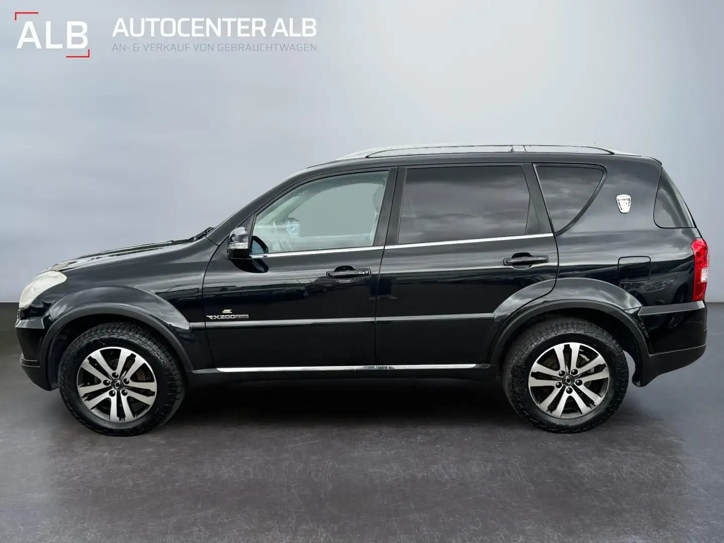 SsangYong Rexton Rexton /AUTOMATIK/4X4/AHK/LEDER/EURO5/TÜV NEU/ Schwarz - 2