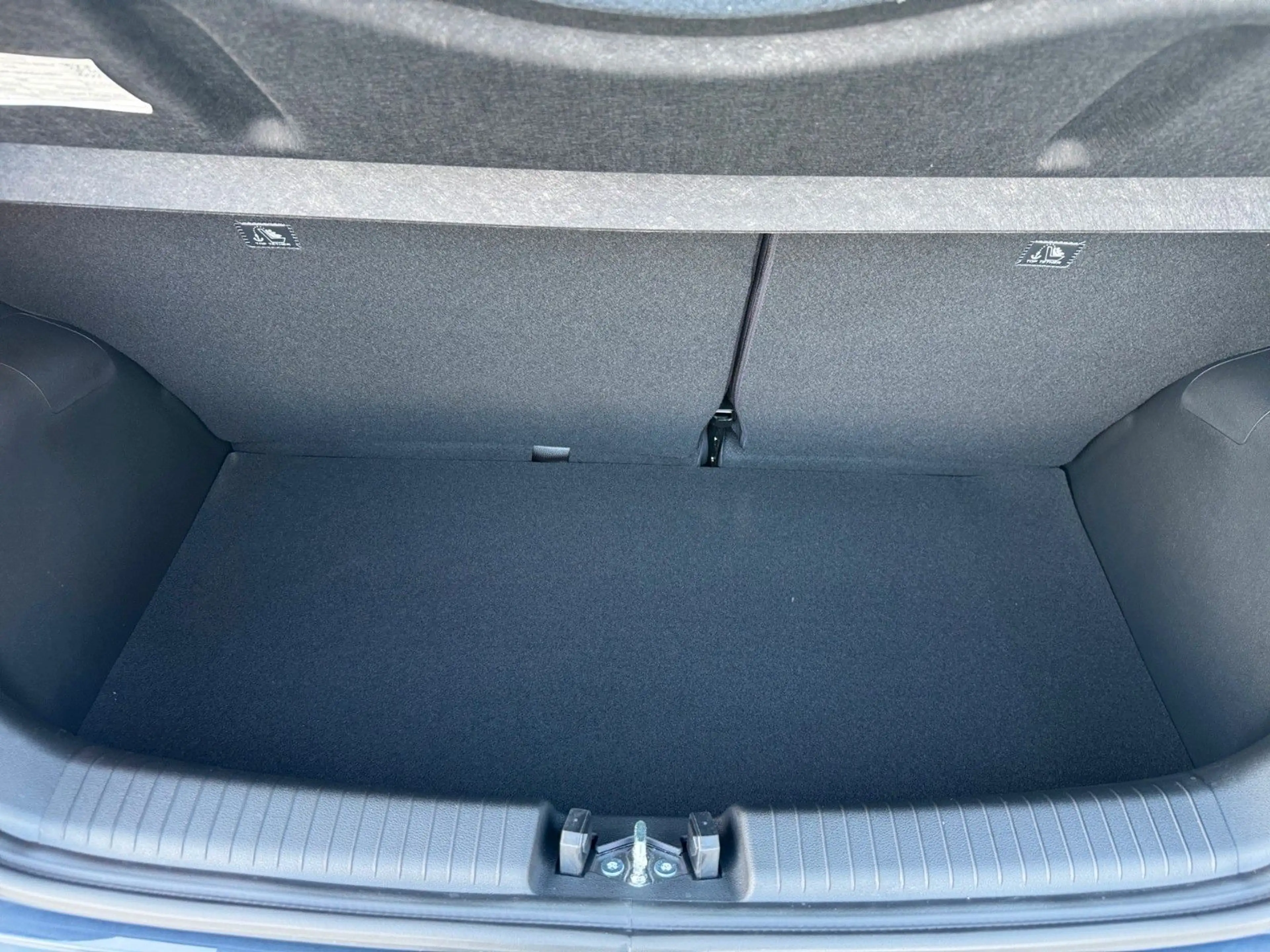 Hyundai i10 1.2 AT Trend NAVI KAMERA DAB APP — photo 12