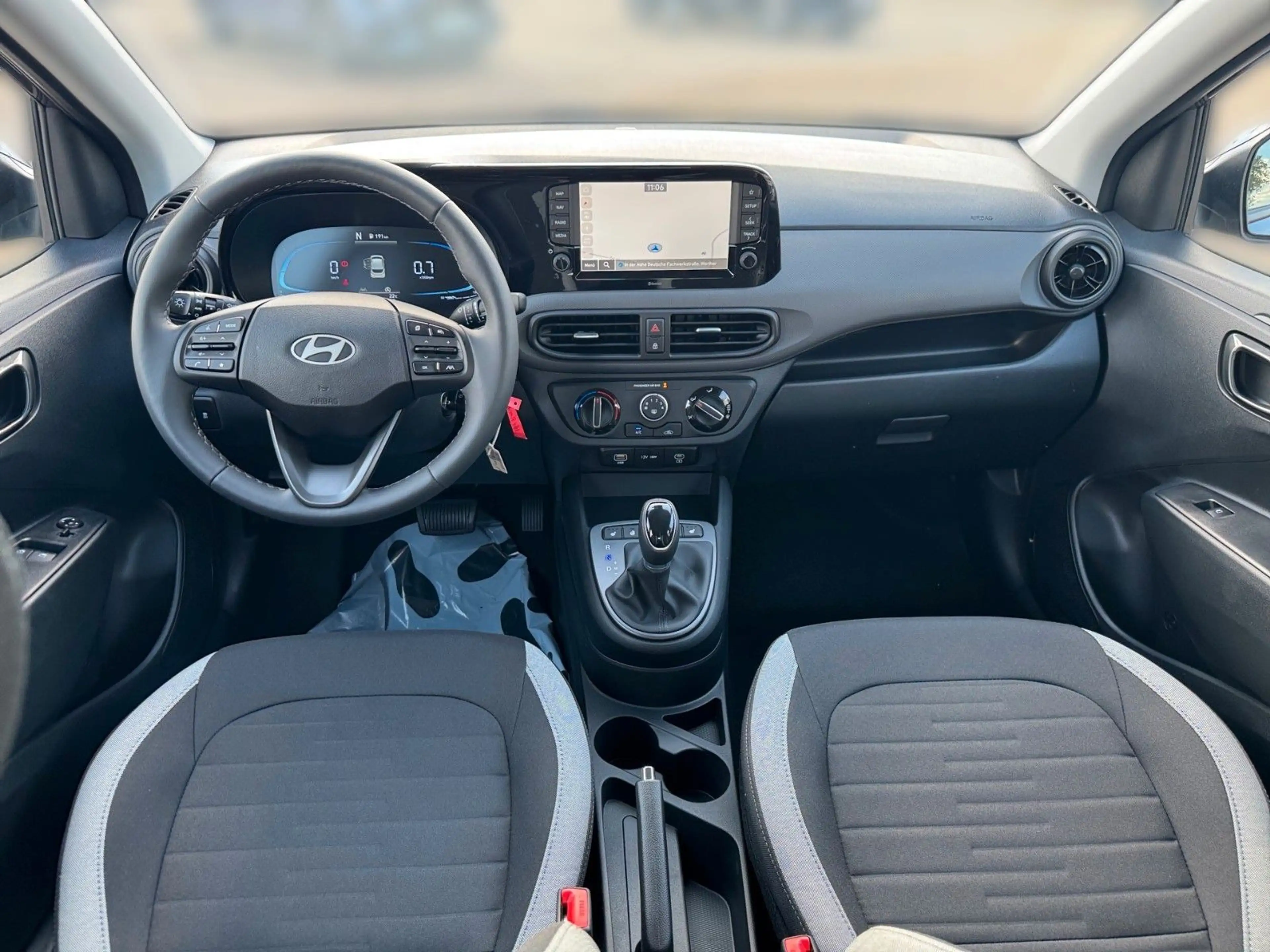 Hyundai i10 1.2 AT Trend NAVI KAMERA DAB APP — photo 11