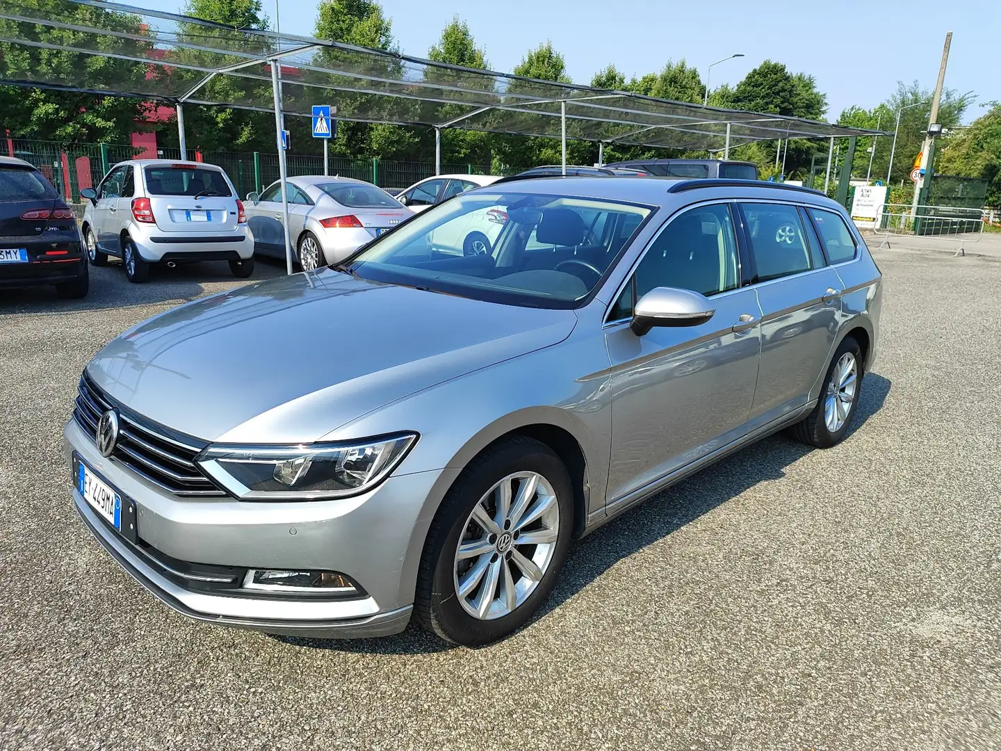 Volkswagen Passat Variant 1.6 tdi Business 120cv Grigio - 2