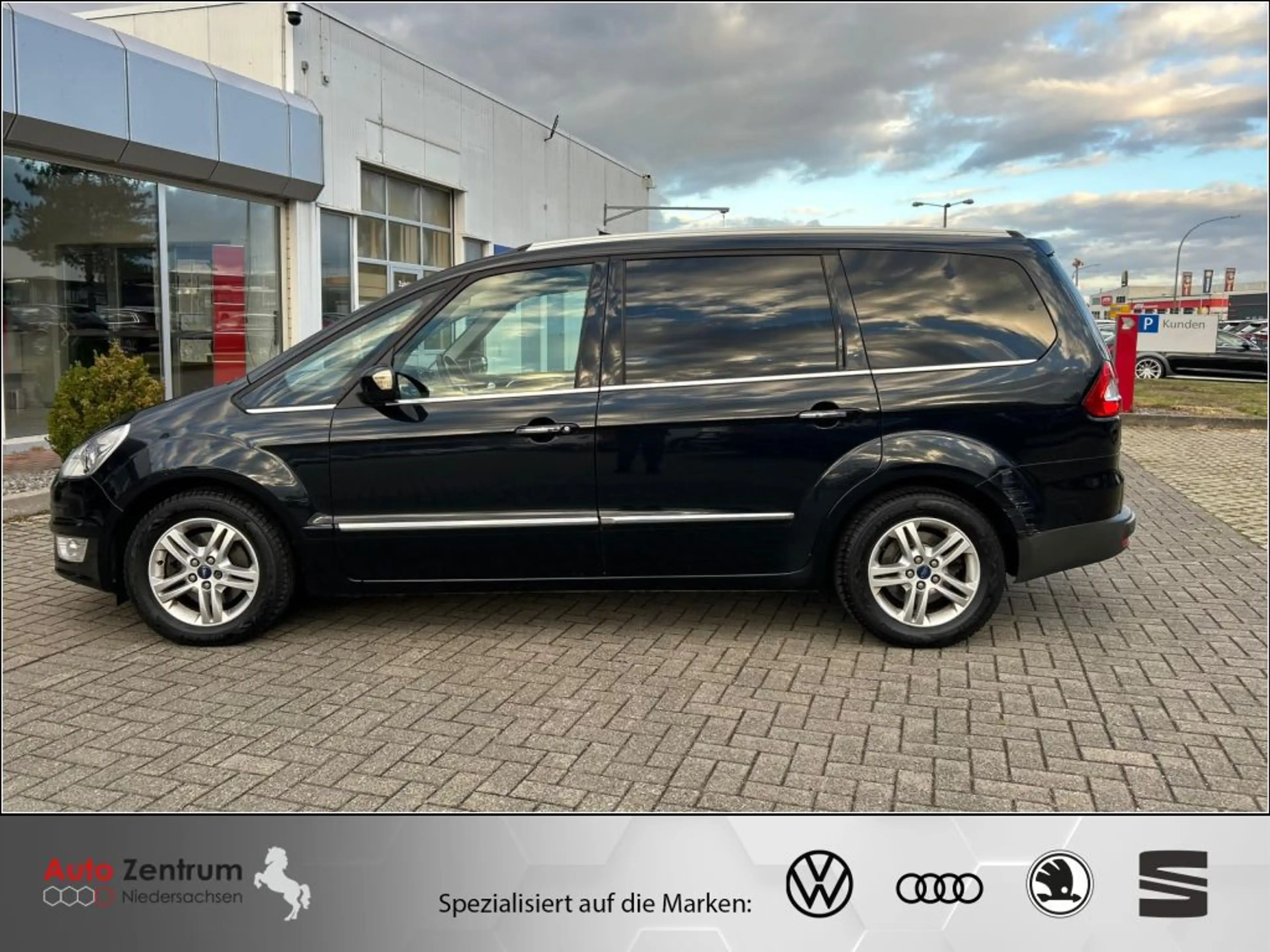 Ford Galaxy 2.0 TDCi Titanium 7-Sitze AHK*PANO*Kamera*ACC*NAVI — photo 8