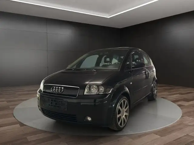 Audi A2 A2 1.6 FSI Zahnriemen 12/2022 neu Tüv neu