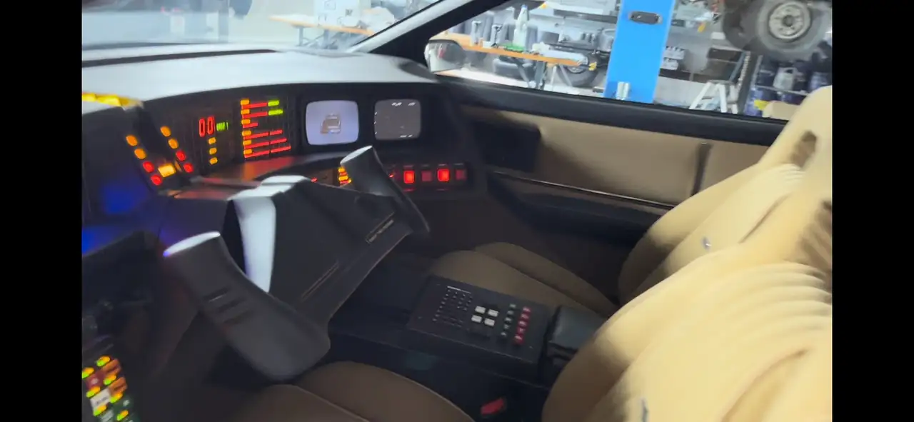 Pontiac Firebird Trans Am Knight Rider KITT V8 Rep, foto 7