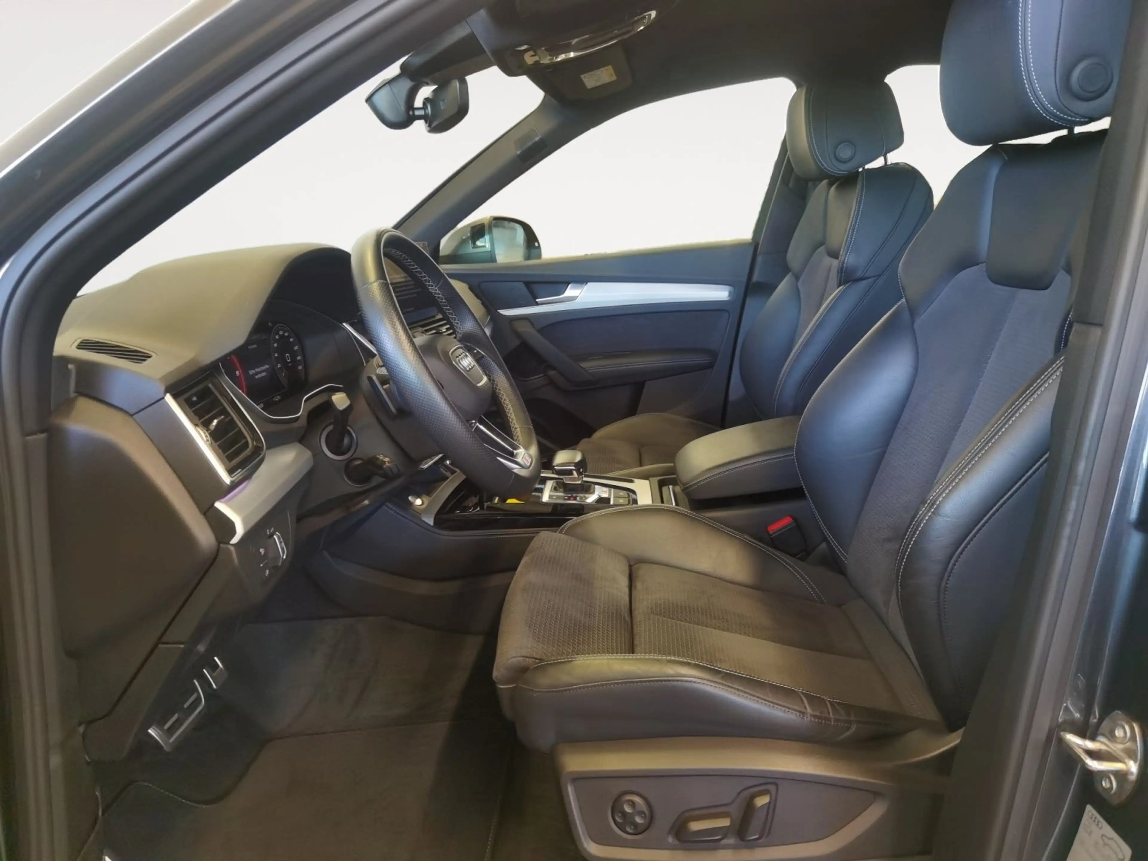 Audi SQ5 TDI *AHK*Luft*B+O*Schwarz-Paket* — photo 10