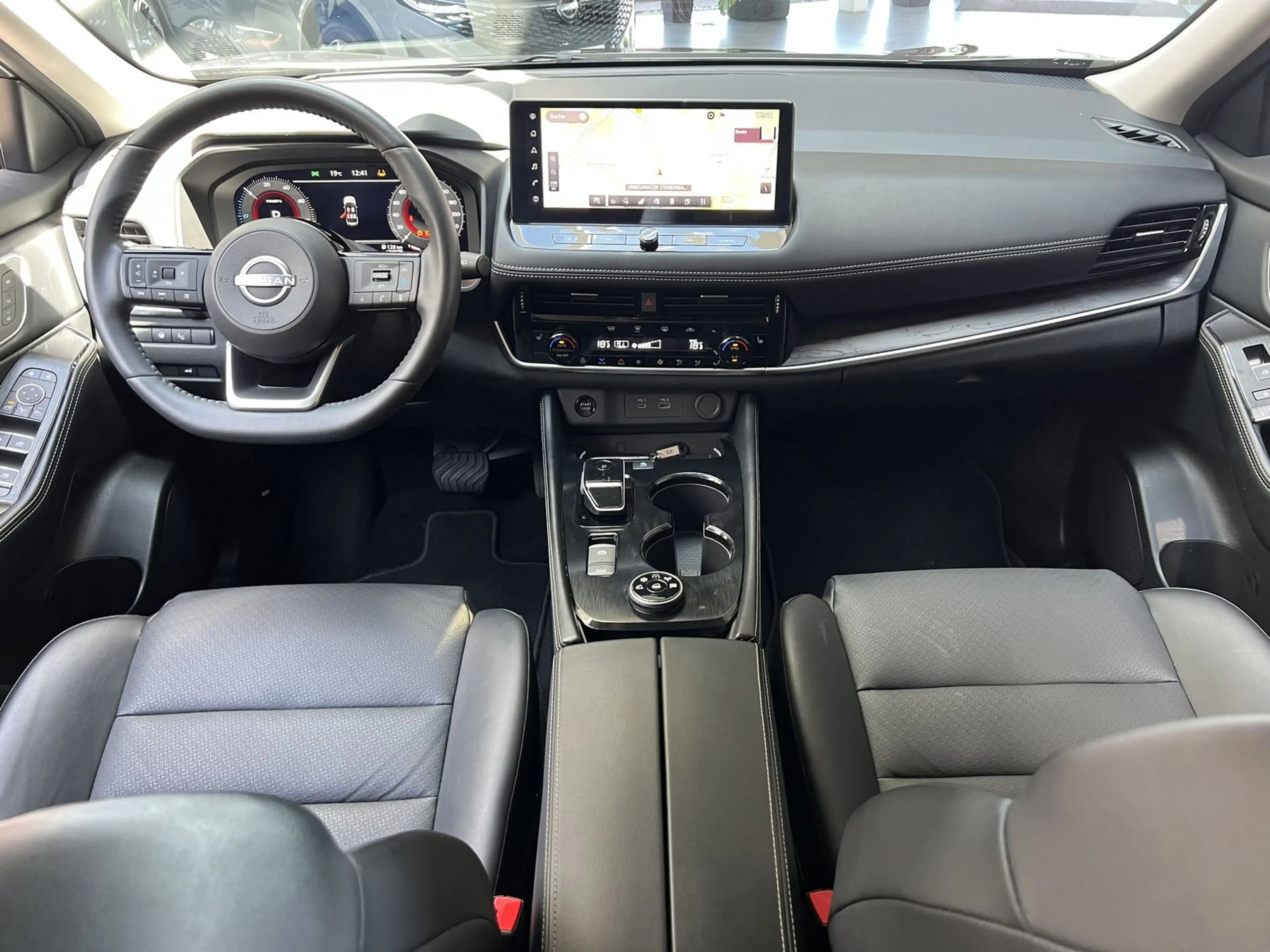 Nissan X-Trail e-Power e-4orce Tekna Head-Up Vollleder — photo 12