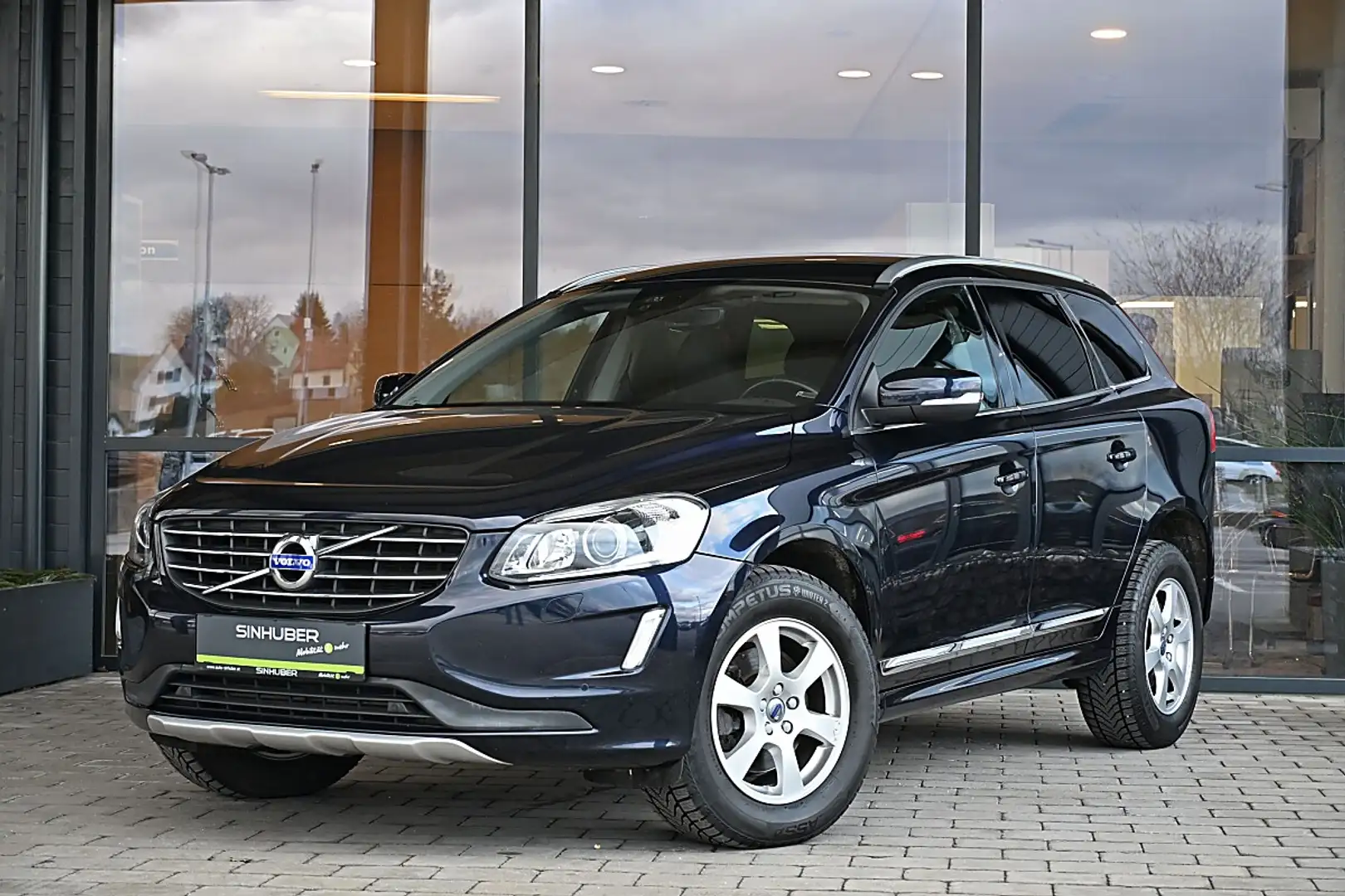 Volvo XC60 D4 Summum Geartronic AHK, Bi-Xenon, Navigation,... Blau - 1