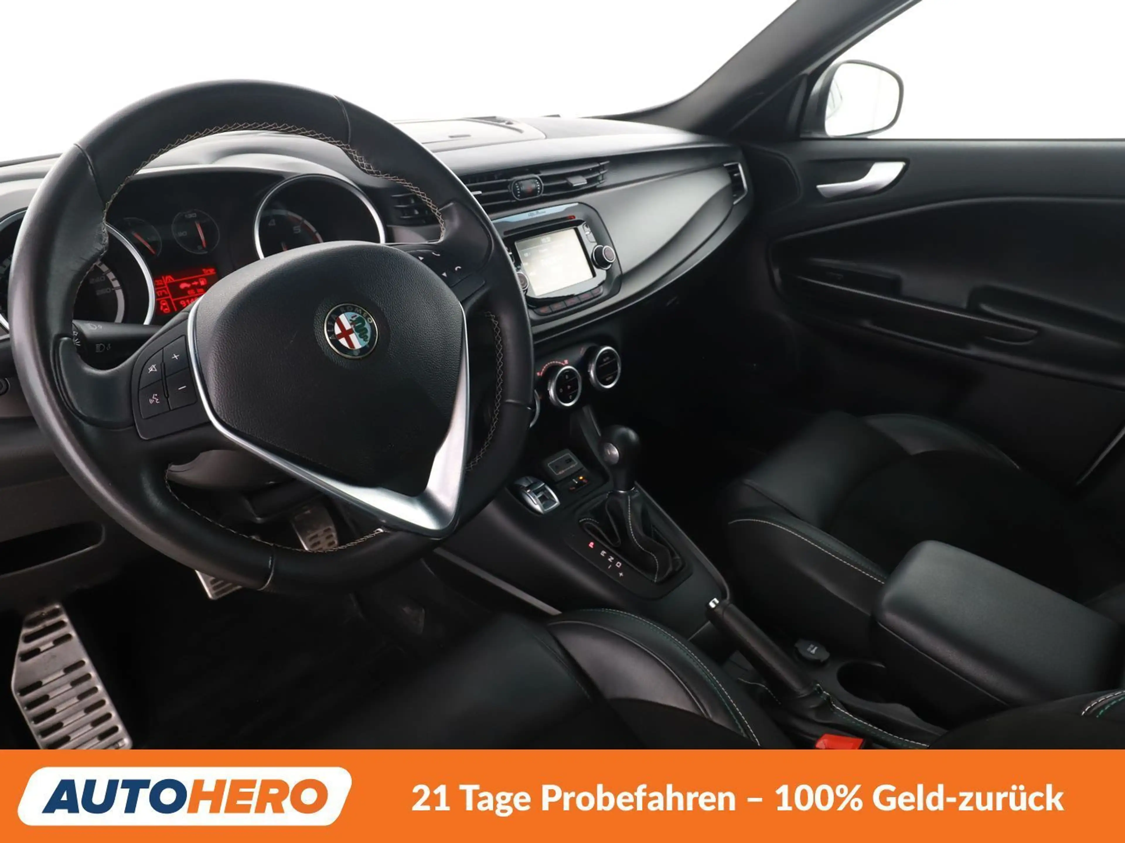 Alfa Romeo Giulietta 2.0 JTDM Exclusive — photo 11
