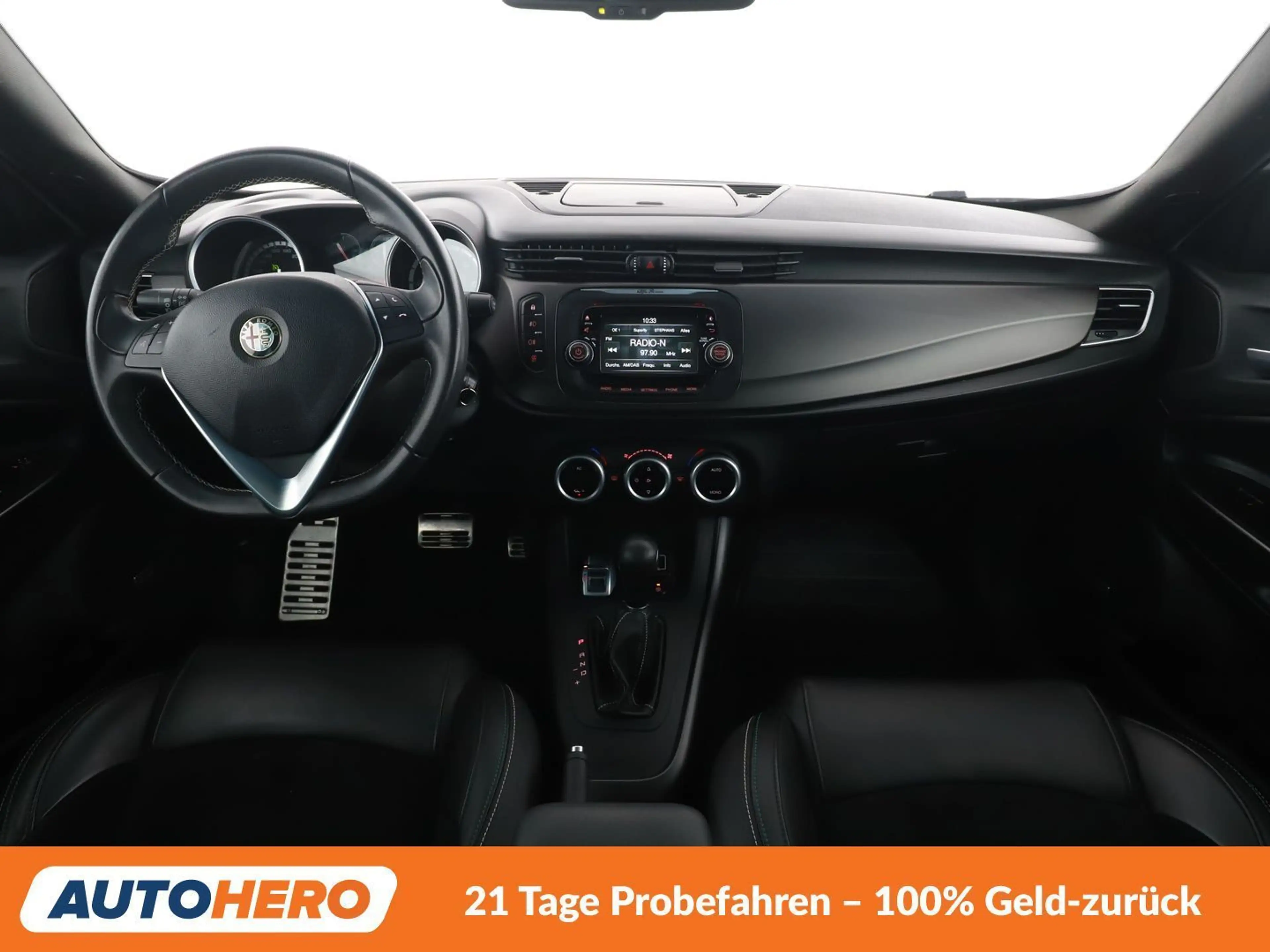 Alfa Romeo Giulietta 2.0 JTDM Exclusive — photo 12
