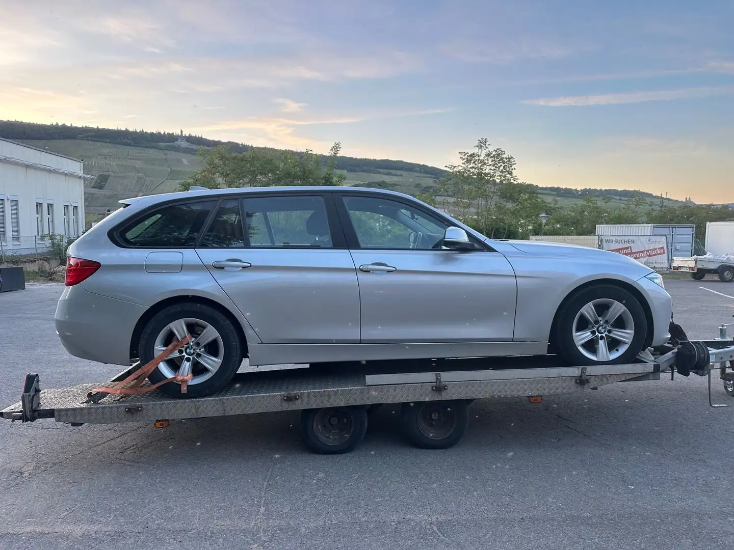 BMW 320 d Touring*LED-Xenon*Navi*Tempomat*Shz Silber - 2