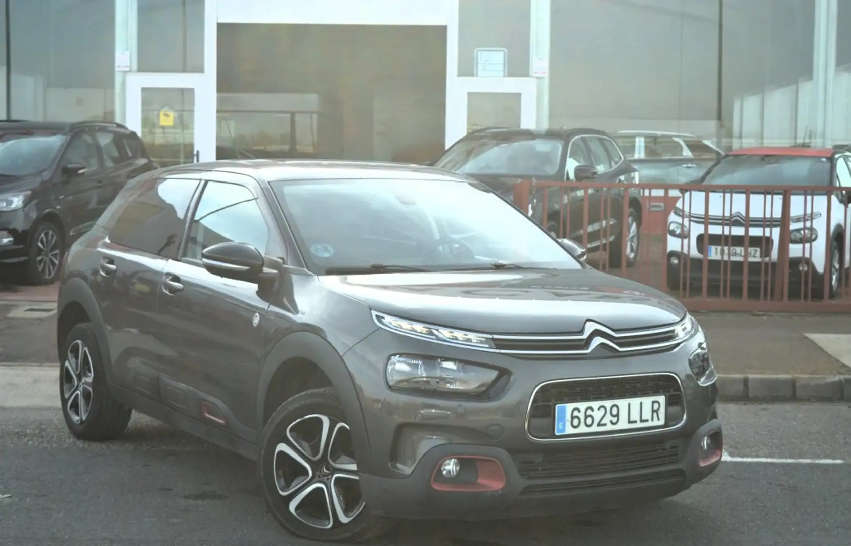 Citroen C4 Cactus 1.5BlueHDi S&S C-Series 100 Grijs - 2