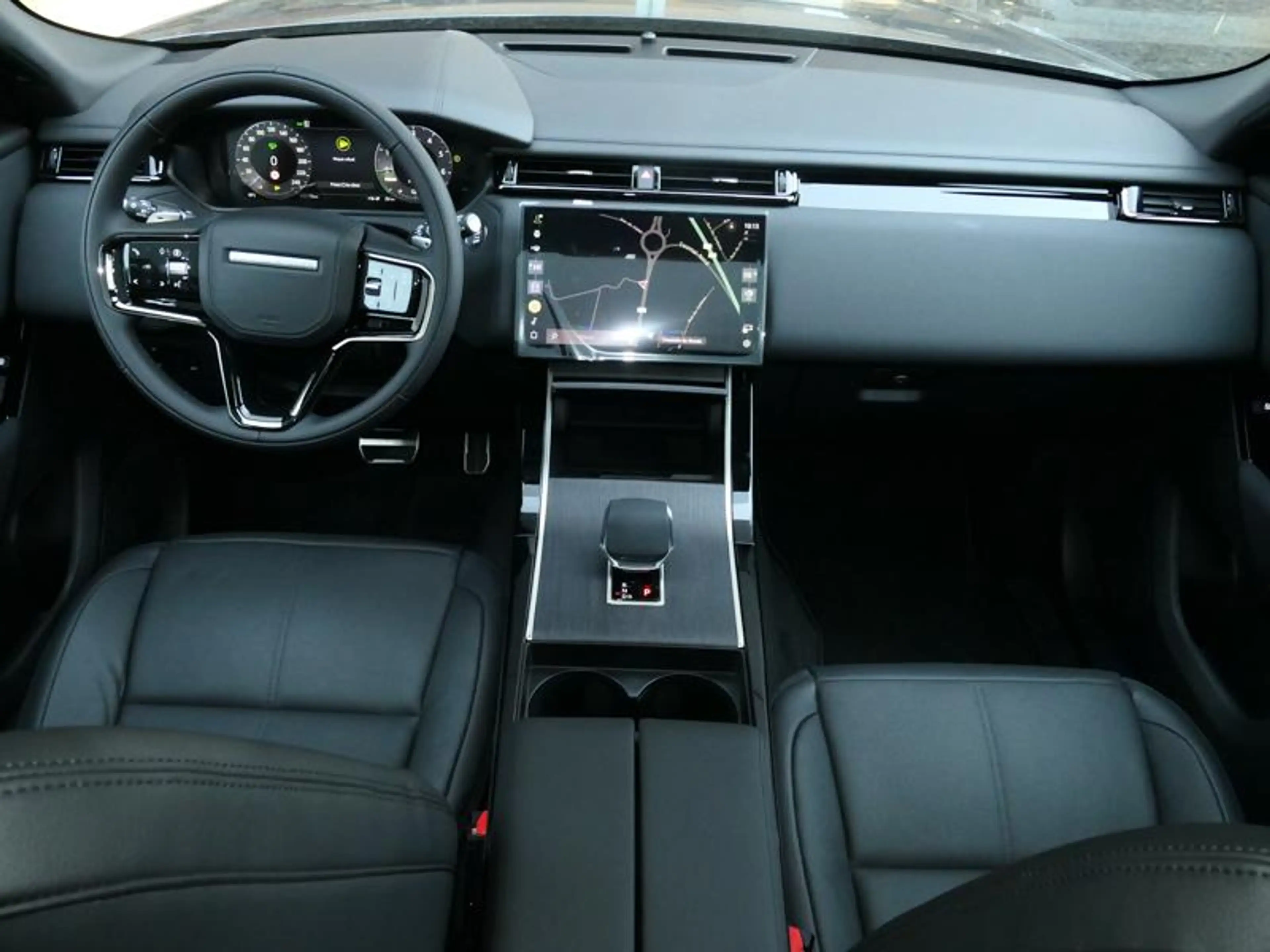 Land Rover Range Rover Velar P400e Dynamic SE AWD Auto. 26MY — photo 12