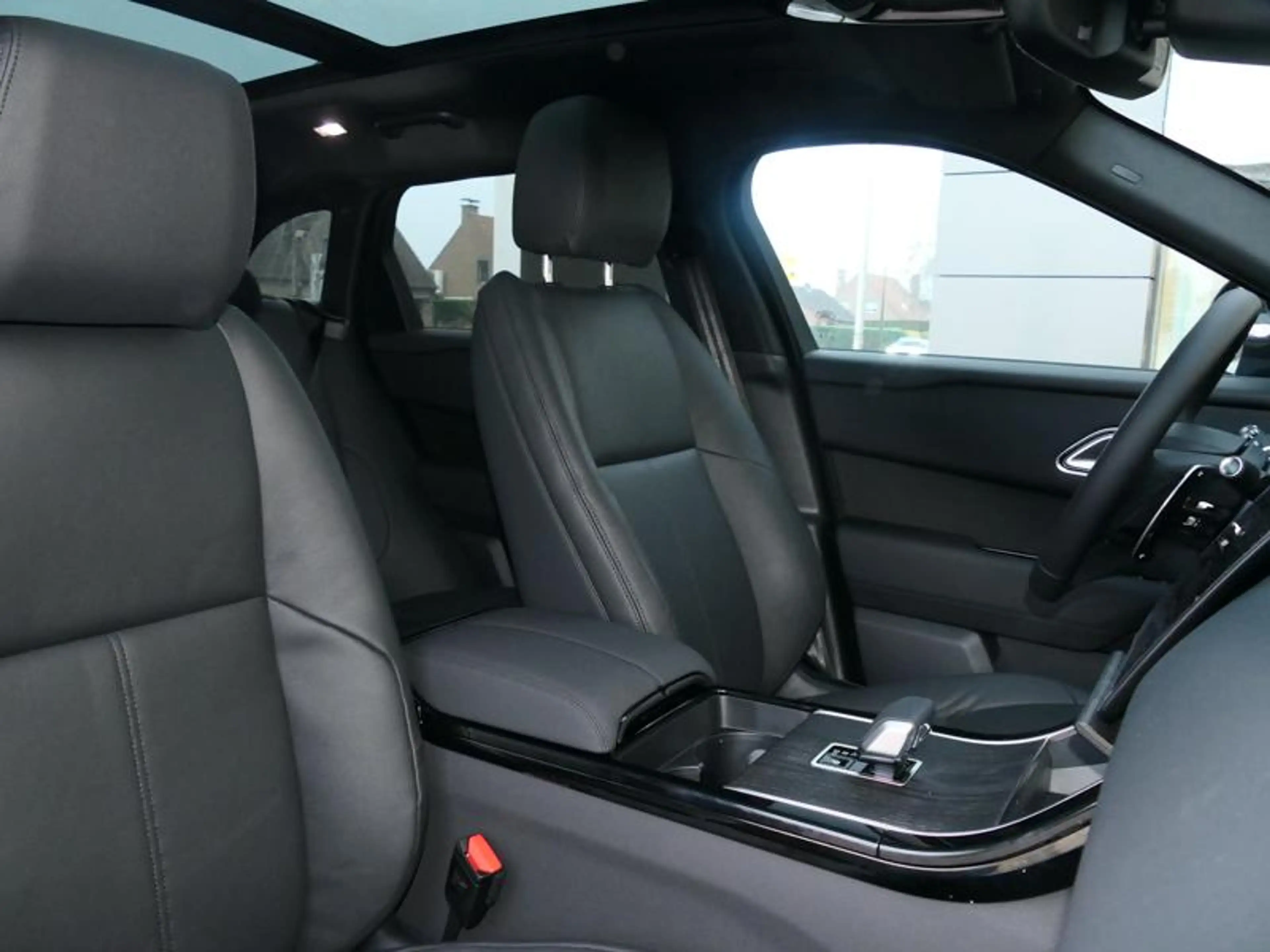 Land Rover Range Rover Velar P400e Dynamic SE AWD Auto. 26MY — photo 6