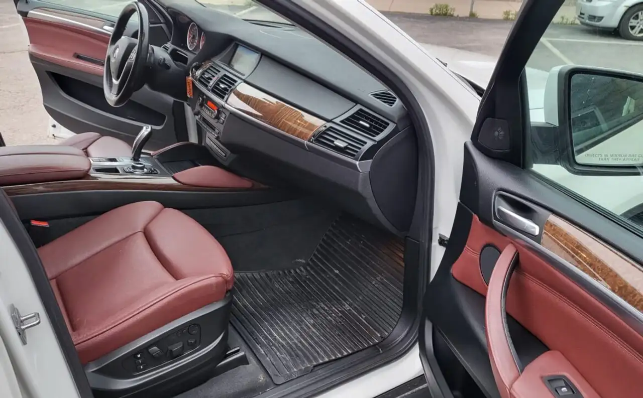 BMW X6 снимка BMW X6