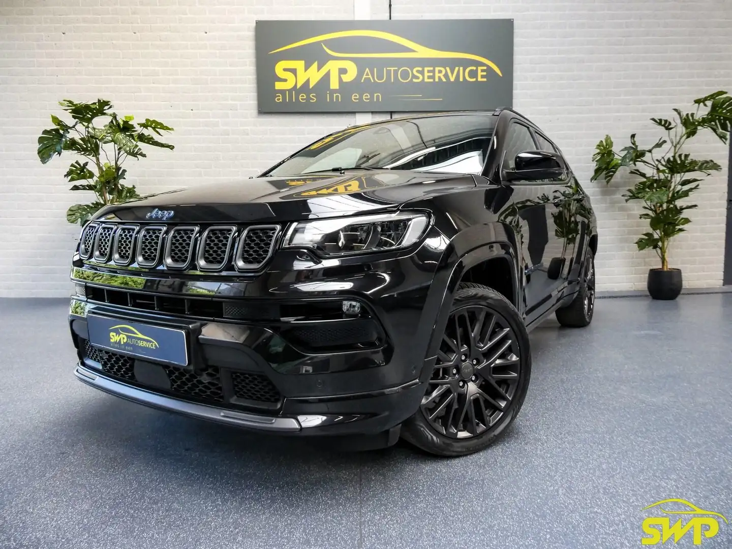 Jeep Compass 4xe 240 Plug-in Hybrid Electric S | ACC | Elektris Zwart - 1
