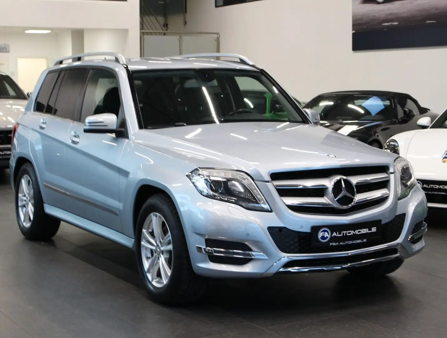 Mercedes-Benz GLK 200 CDI*Sport Paket*NAVI*AHK*Bi-Xenon Silber - 2