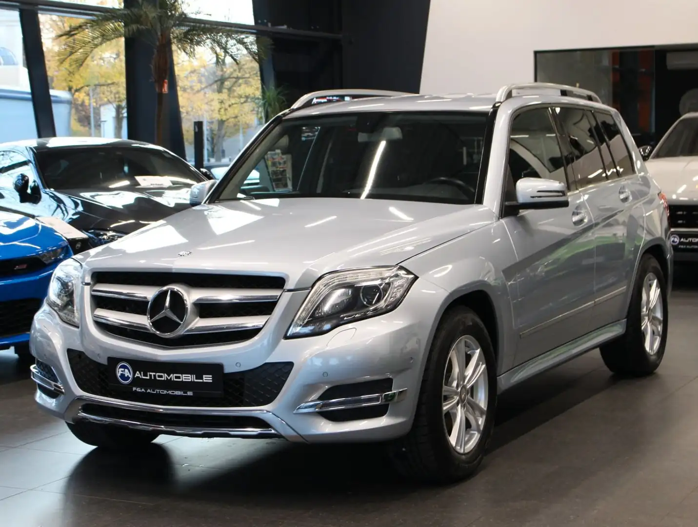 Mercedes-Benz GLK 200 CDI*Sport Paket*NAVI*AHK*Bi-Xenon Silber - 1