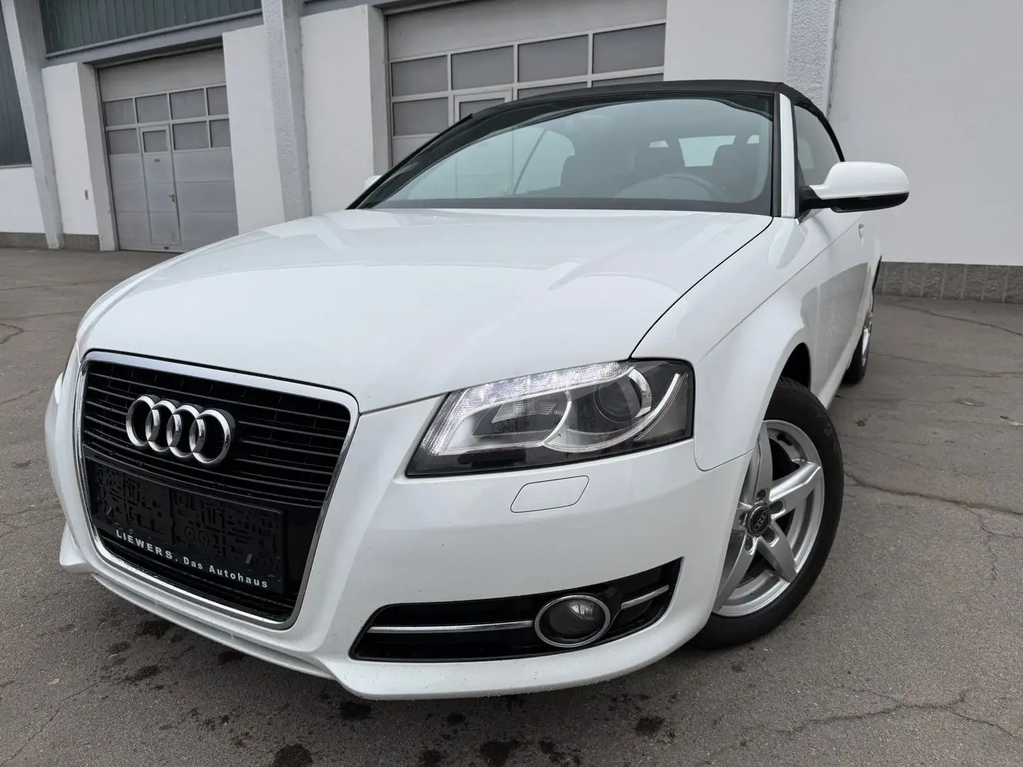 Audi A3 Audi A3 Cabr. 1.2 TFSI Comfort Edition Weiß - 1