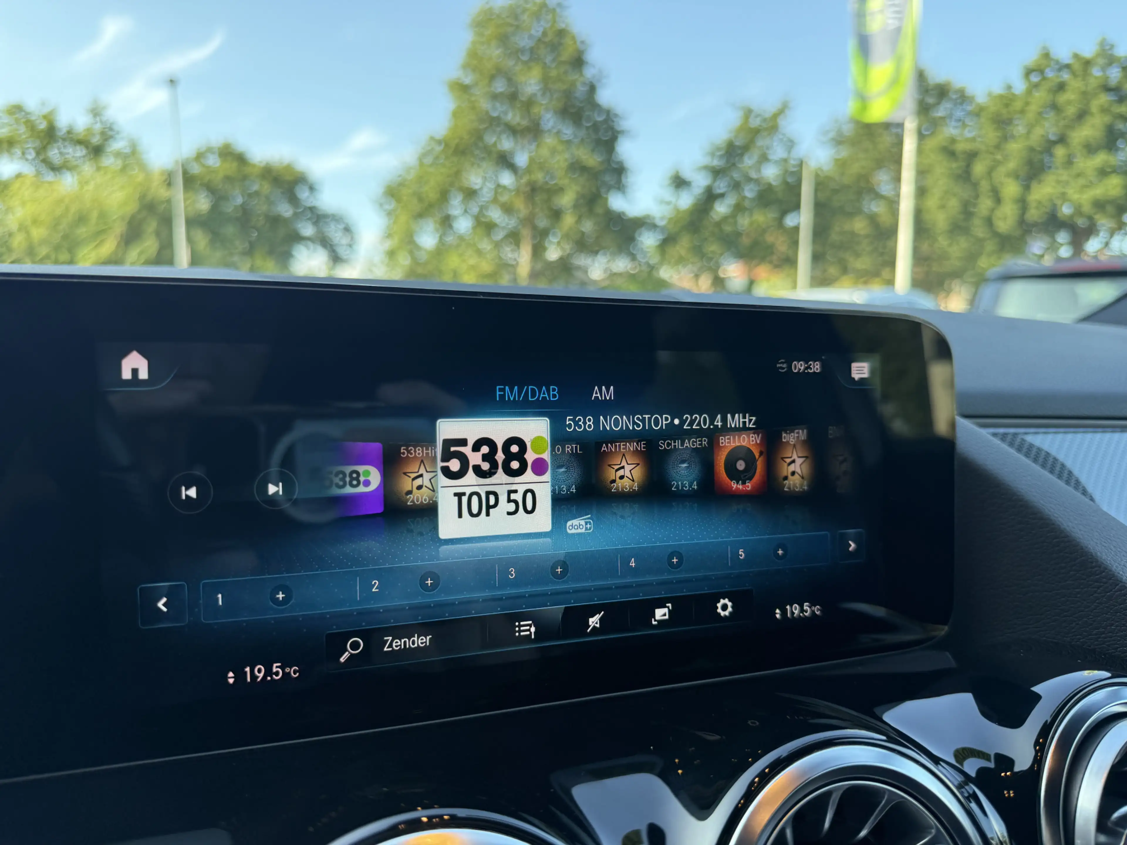 Mercedes-Benz GLA 250 e Business Solution AMG Limited | AUTOMAAT | TREKH — photo 18
