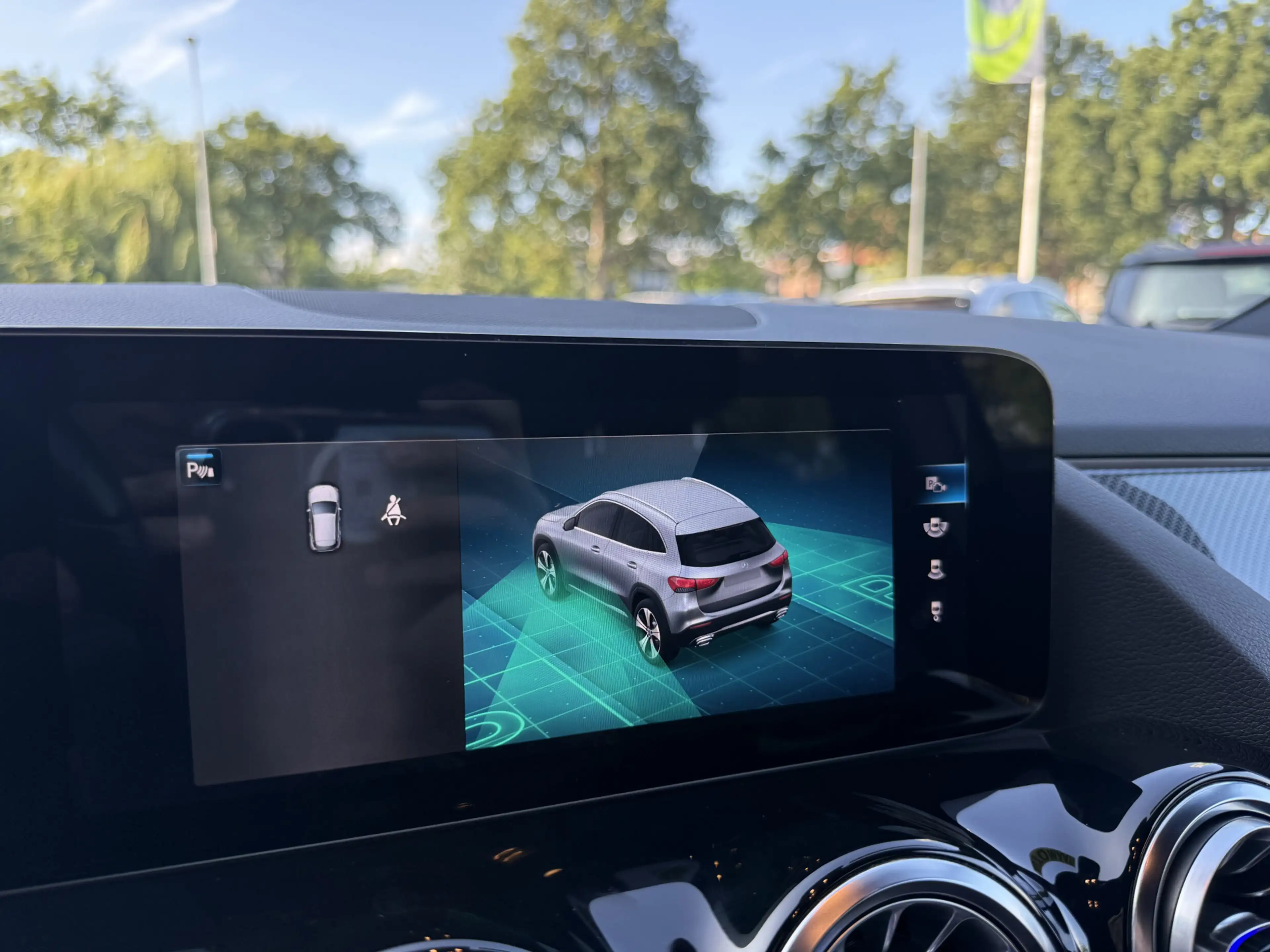 Mercedes-Benz GLA 250 e Business Solution AMG Limited | AUTOMAAT | TREKH — photo 19