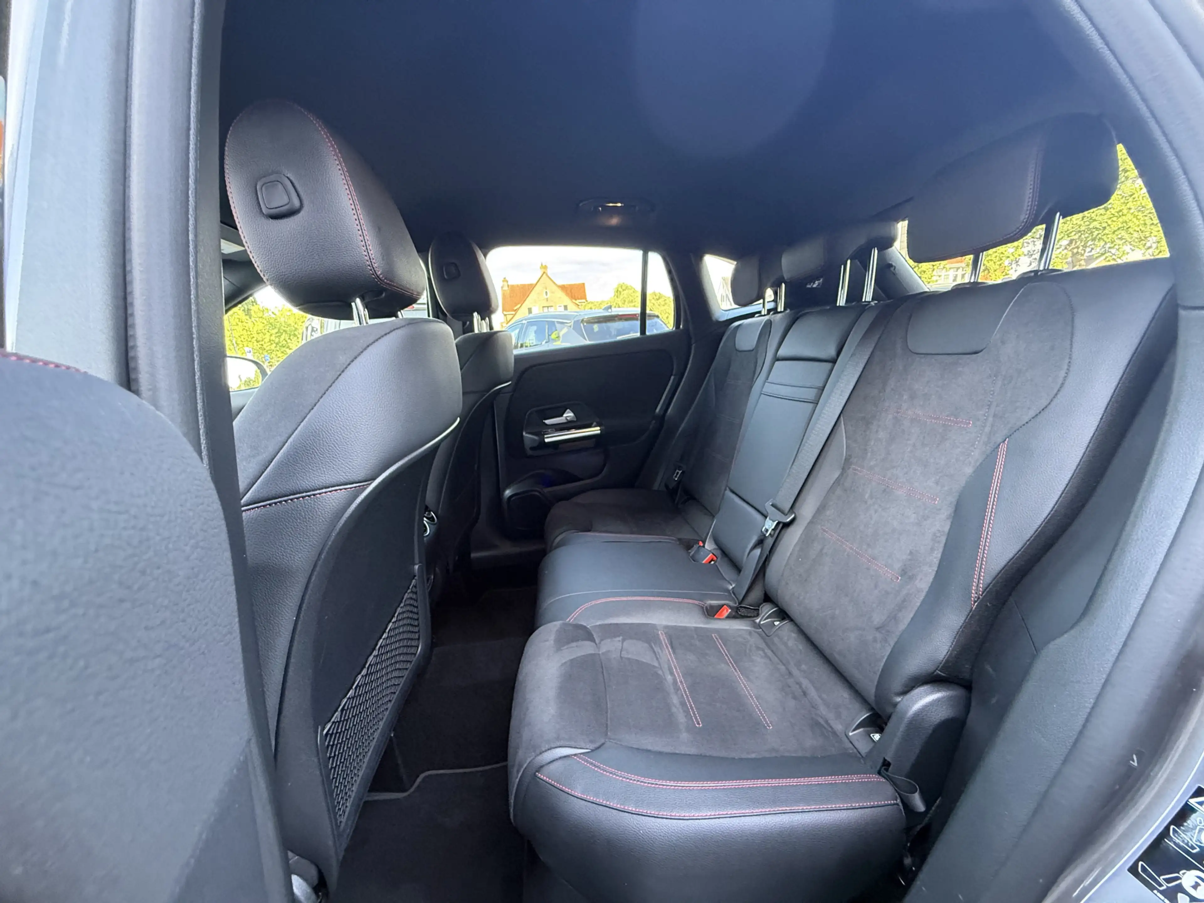 Mercedes-Benz GLA 250 e Business Solution AMG Limited | AUTOMAAT | TREKH — photo 33