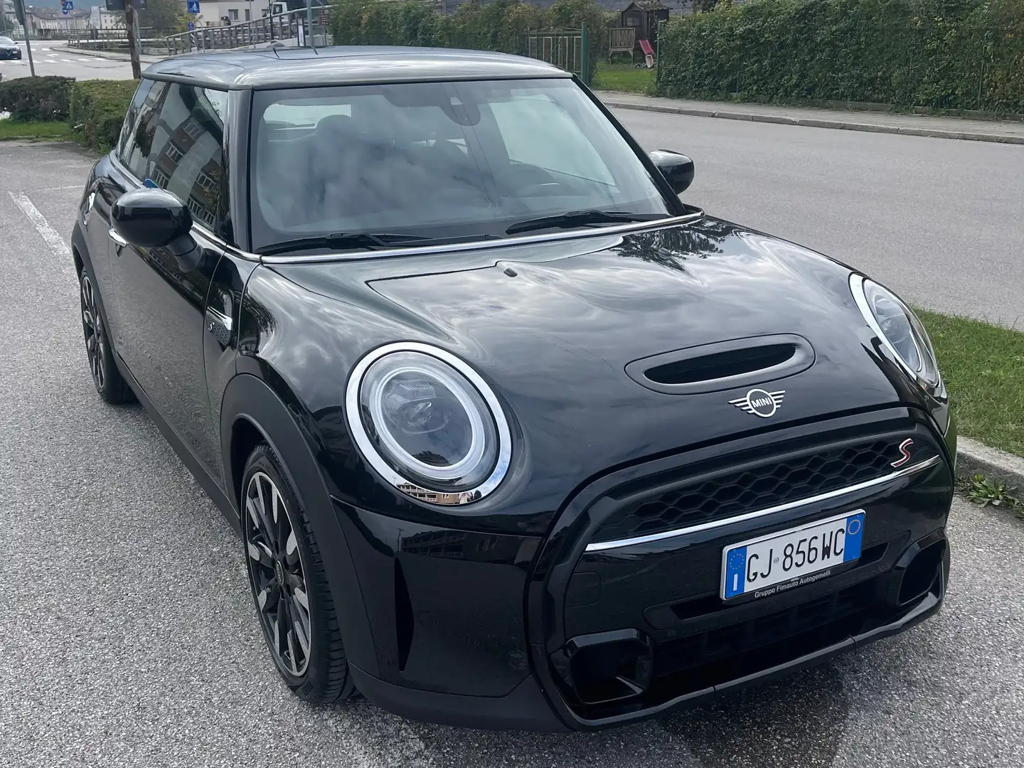 MINI Cooper S Mini IV F56 2021 3p3p 2.0 Essential Negro - 2