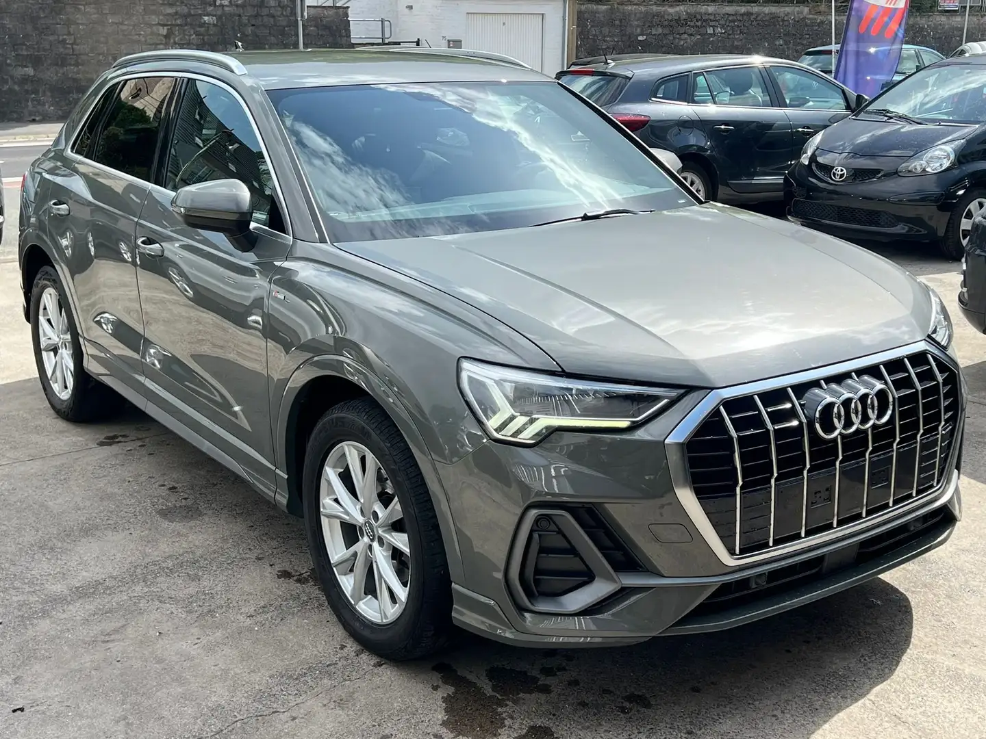 Audi Q3 Sportback 35 TDi Quattro S line tronic Gris - 2