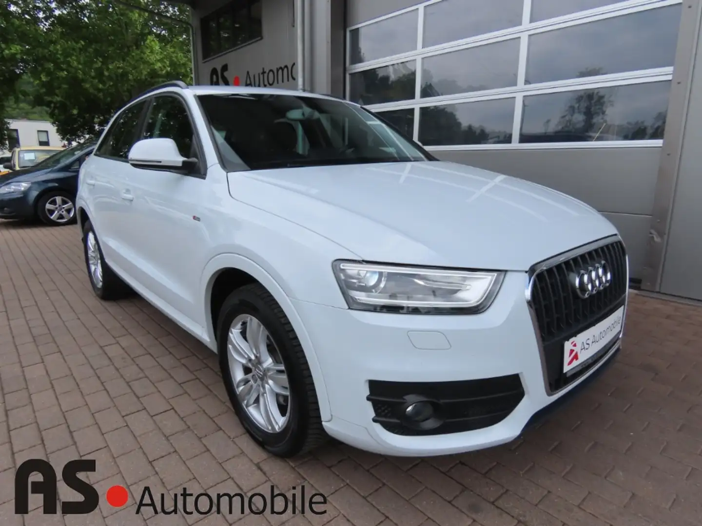 Audi Q3 1.4 TFSI 2.Hd*Bi-Xenon*SHZ*PDCv+h*Anhängerk. Weiß - 1