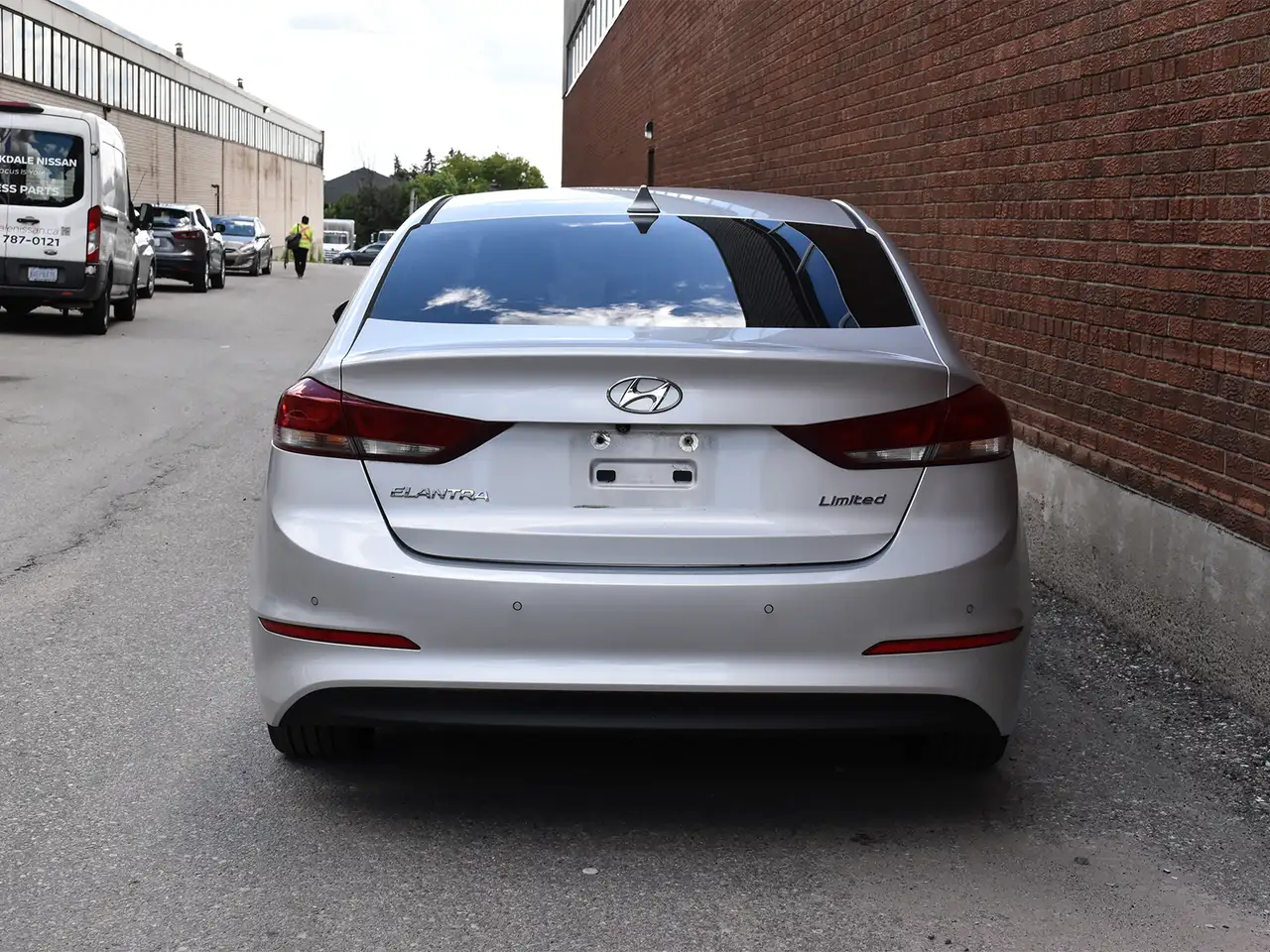 Hyundai ELANTRA photo Hyundai ELANTRA