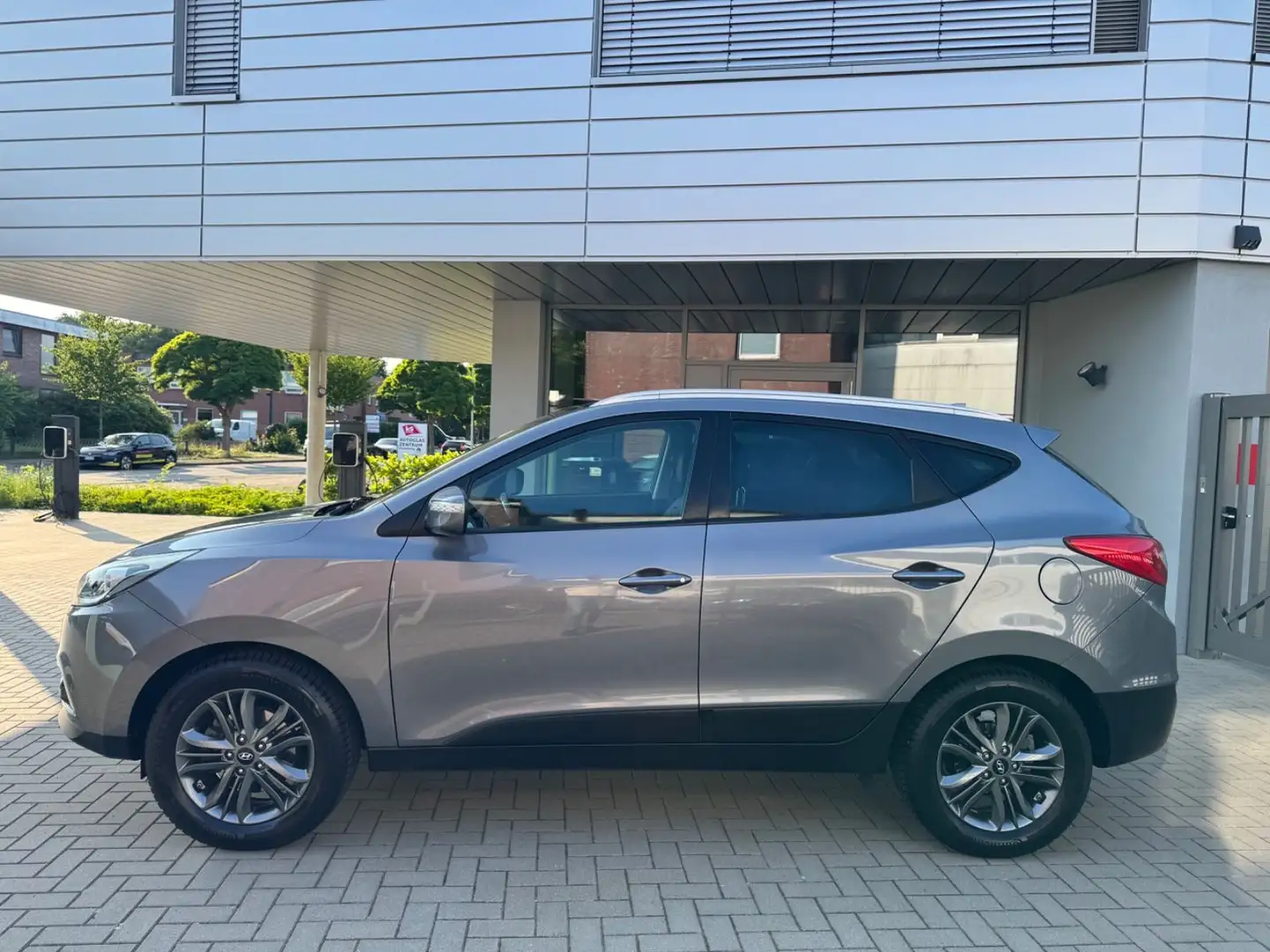 Hyundai iX35 1.6 BUSINESS PANORAMADACH NAVI KAMERA SITZH Gris - 2