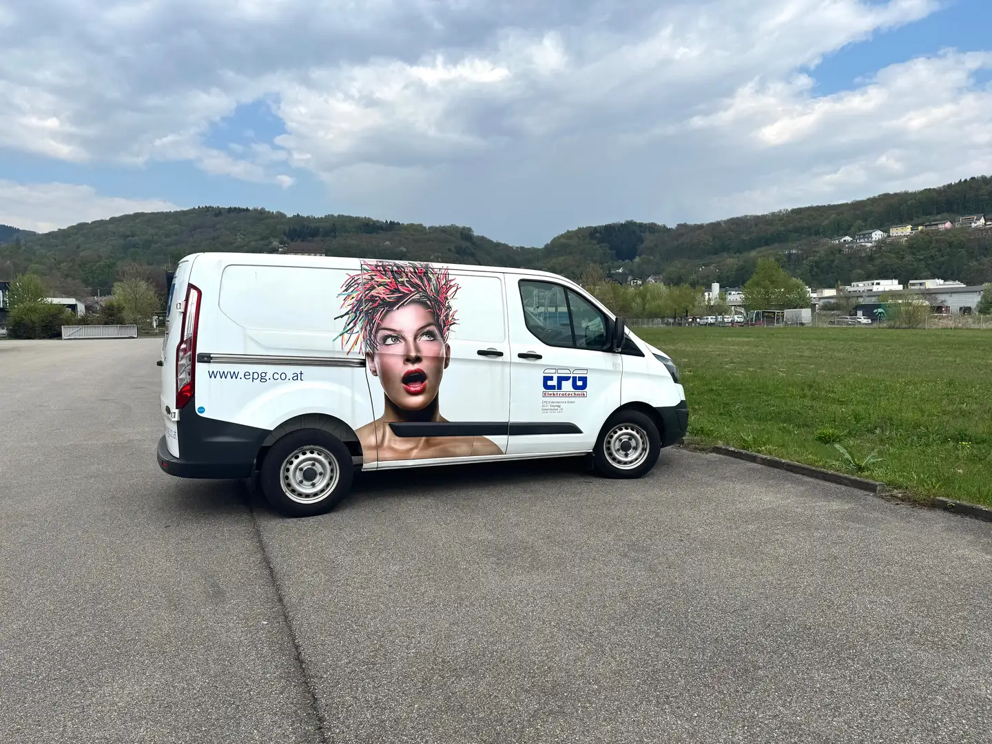 Ford Transit Custom Transit Custom L1H1 300K Variobus 2,2 TDCi Basis Basis - 1