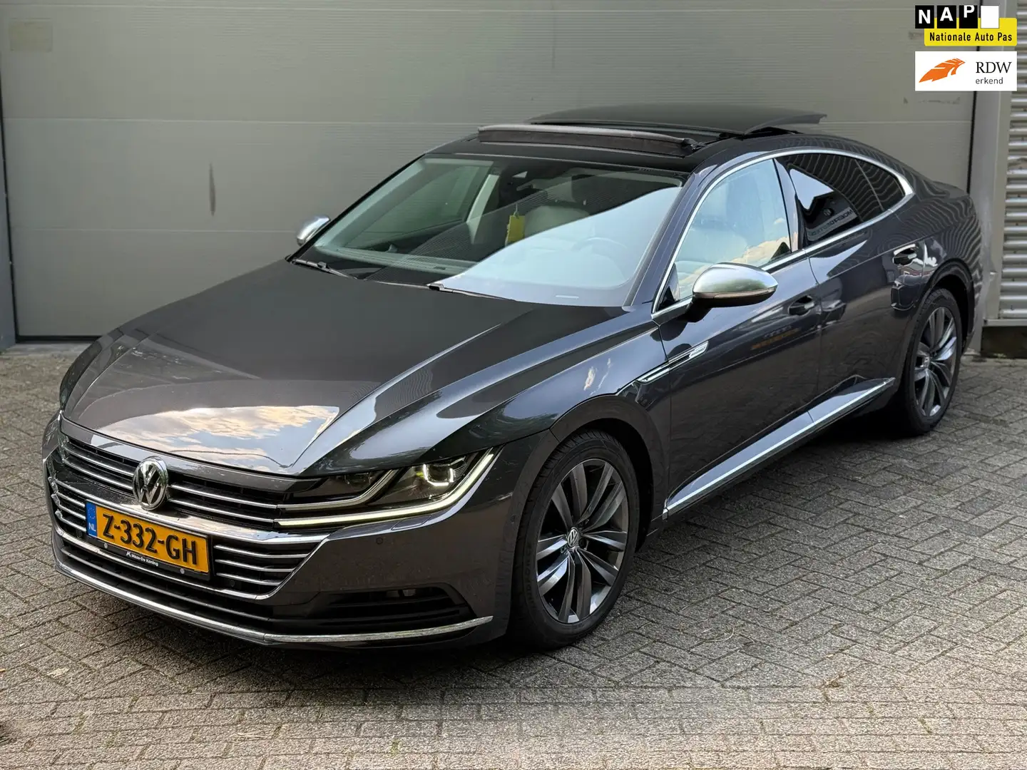 Volkswagen Arteon 1.5 TSI Business R l Pano l Massage l Leder l Clim Grey - 1