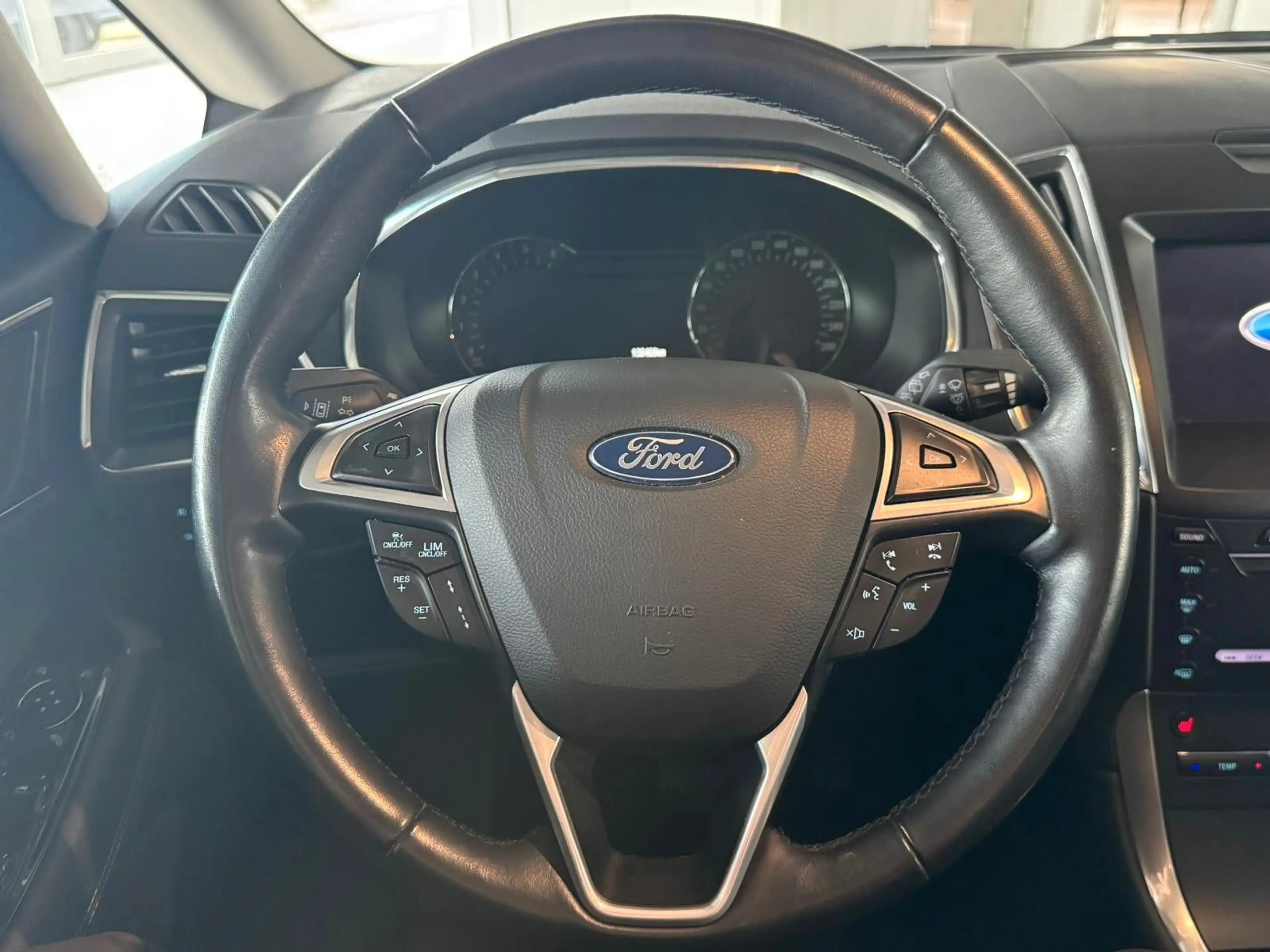 Ford S-Max S-MAX Titanium*AUTOM*NAVI* — photo 8