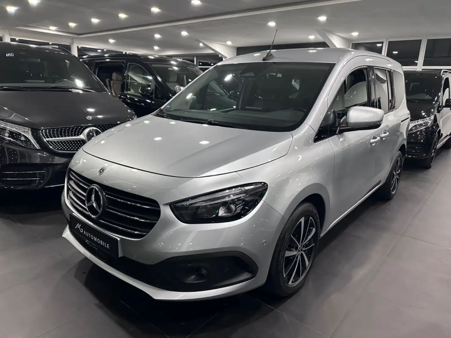 Mercedes-Benz T-Class T180d PROGRESSIVE*LED*Kamera*Navi*Keyles*7G Auto Argent - 1