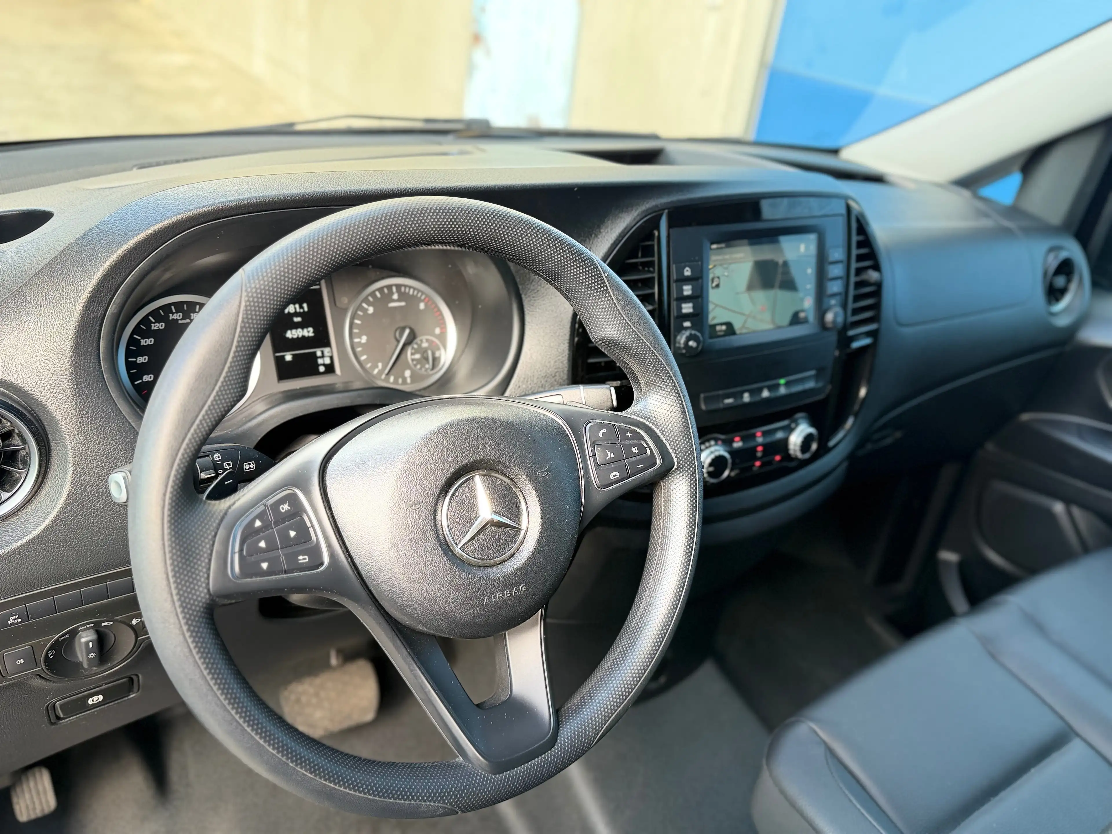 Mercedes-Benz Vito 114 Tourer Automaat - 9 PL - Ecoscore 55 (€31.397 ex btw ) — photo 2