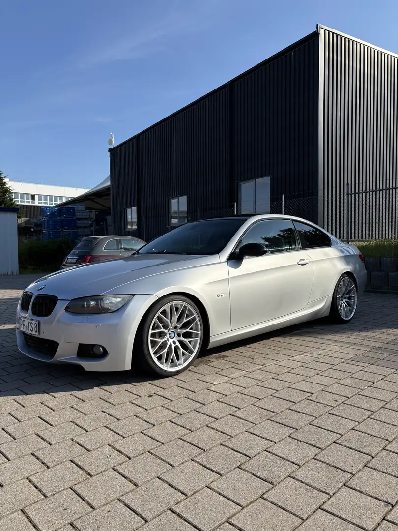 BMW 330 E92 M-Paket / 335i Heck Umbau / N52B30 / TÜV NEU - 2