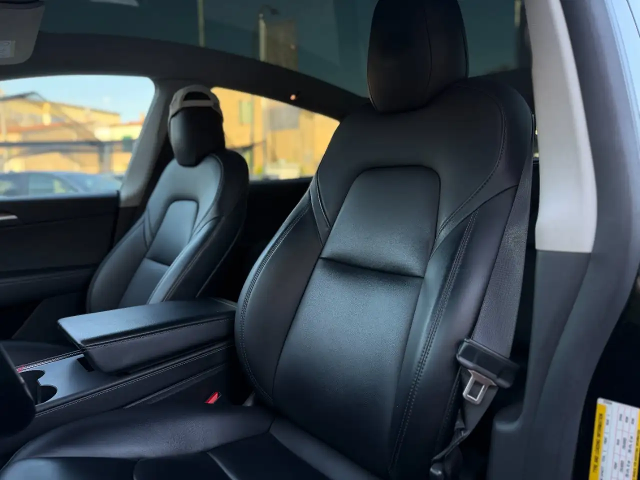 Tesla Model Y Long Range Dual Motor AWD | 208 ch | BVA | Autopilot | Toit panoramique | Jantes 20" | Sièges AV/AR chauffants | Caméra 360°