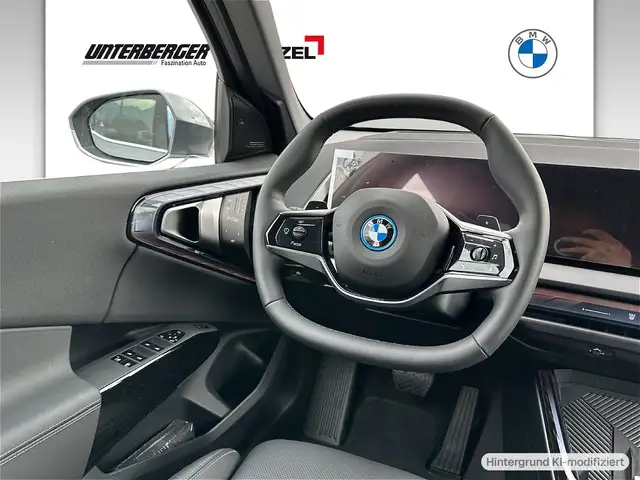 BMW X3 view 9