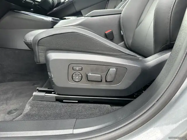 BMW X3 view 12
